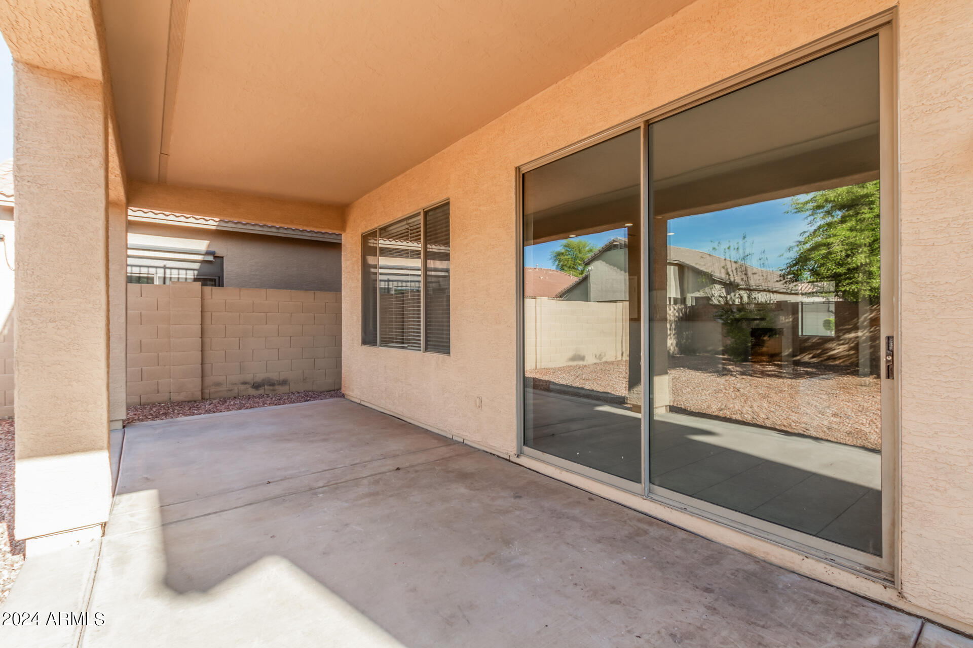 5606 W CARSON Road