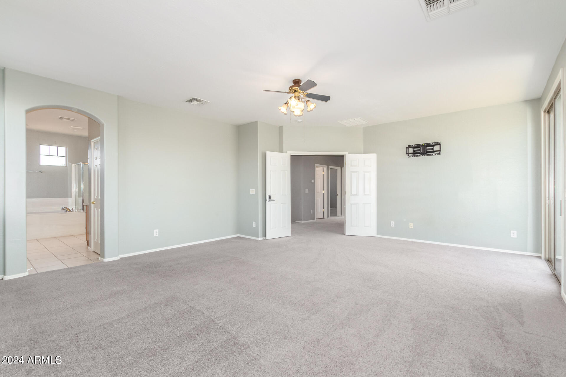 5606 W CARSON Road