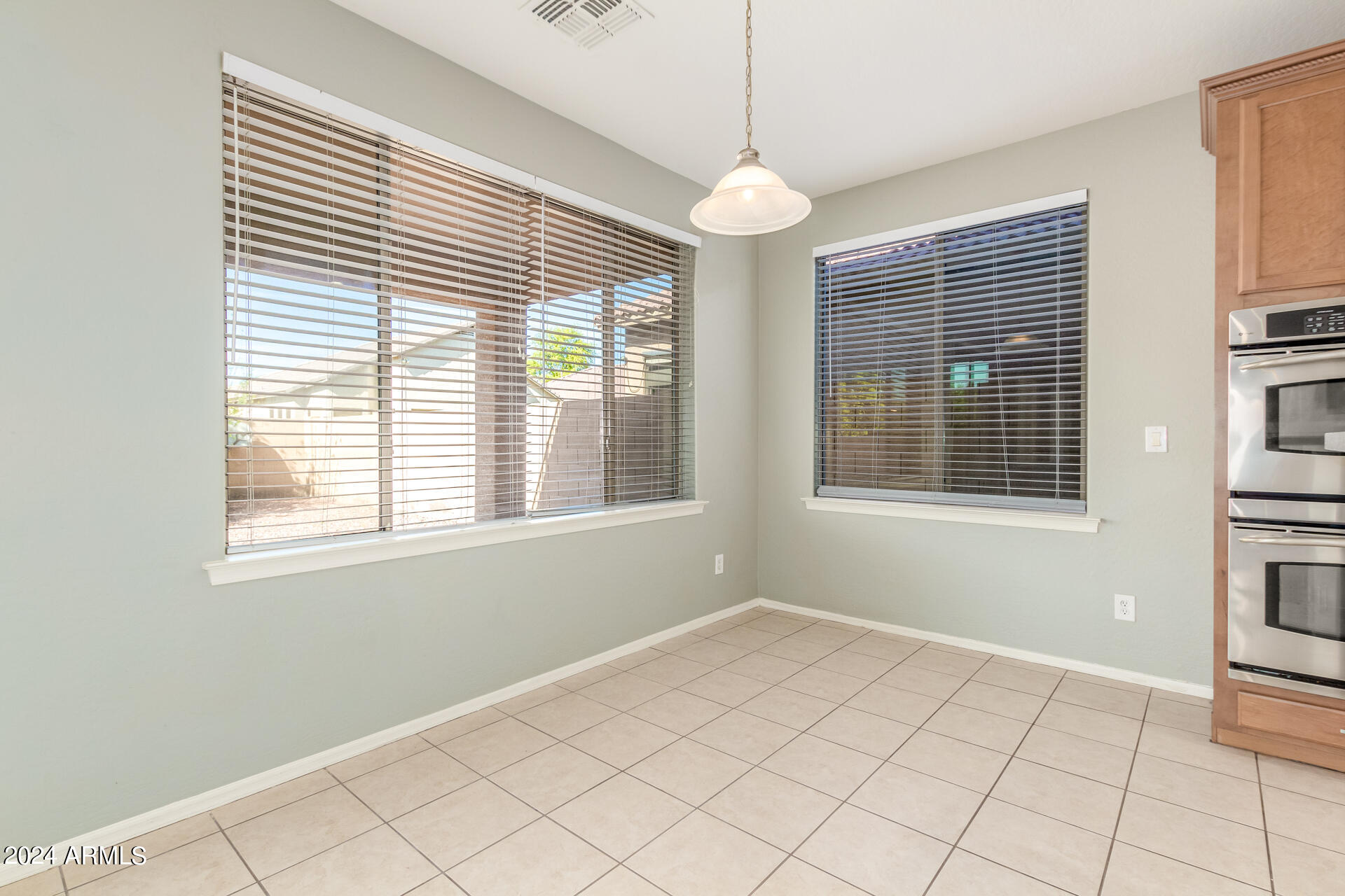5606 W CARSON Road