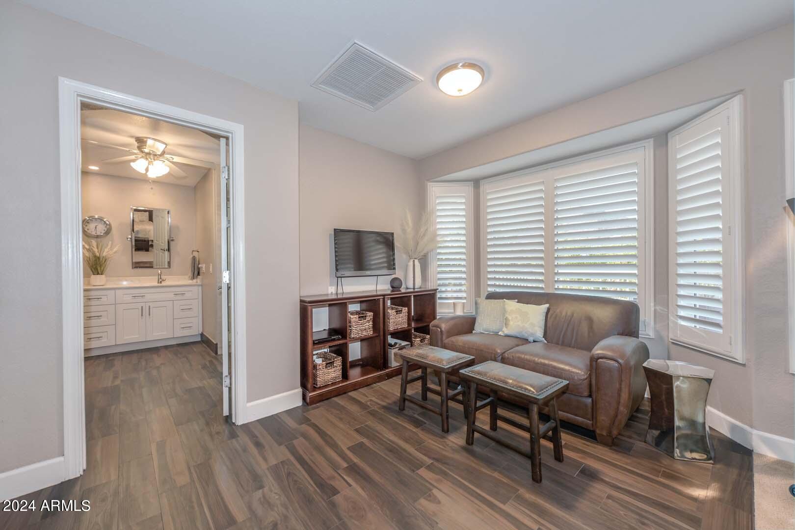 6380 W VIA MONTOYA Drive