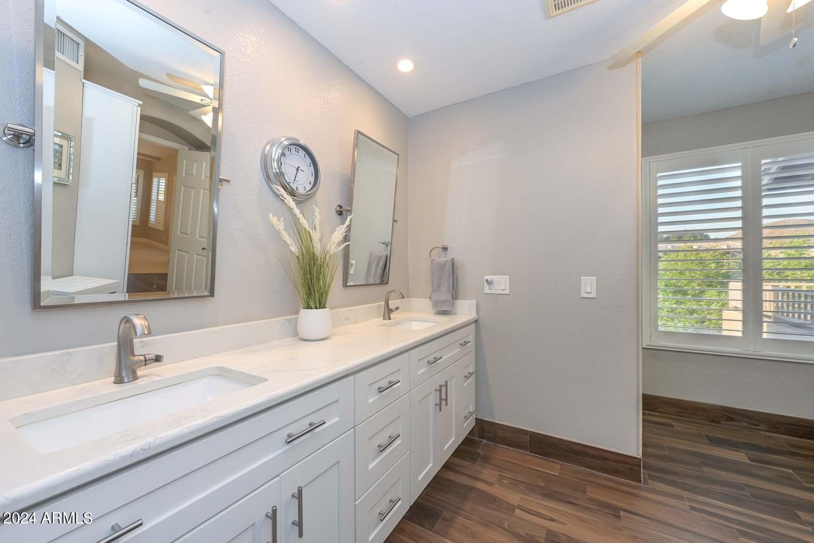 6380 W VIA MONTOYA Drive