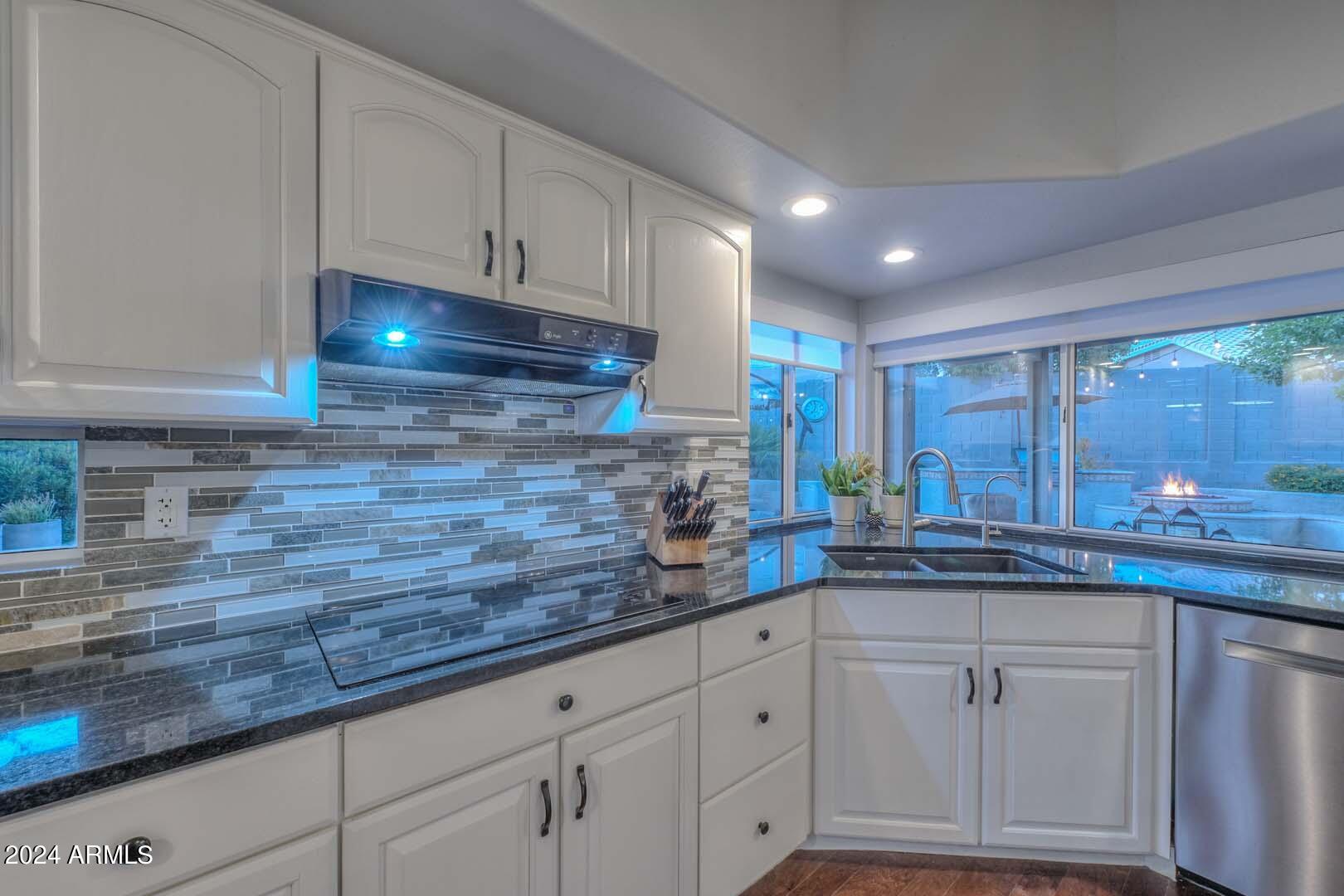 6380 W VIA MONTOYA Drive