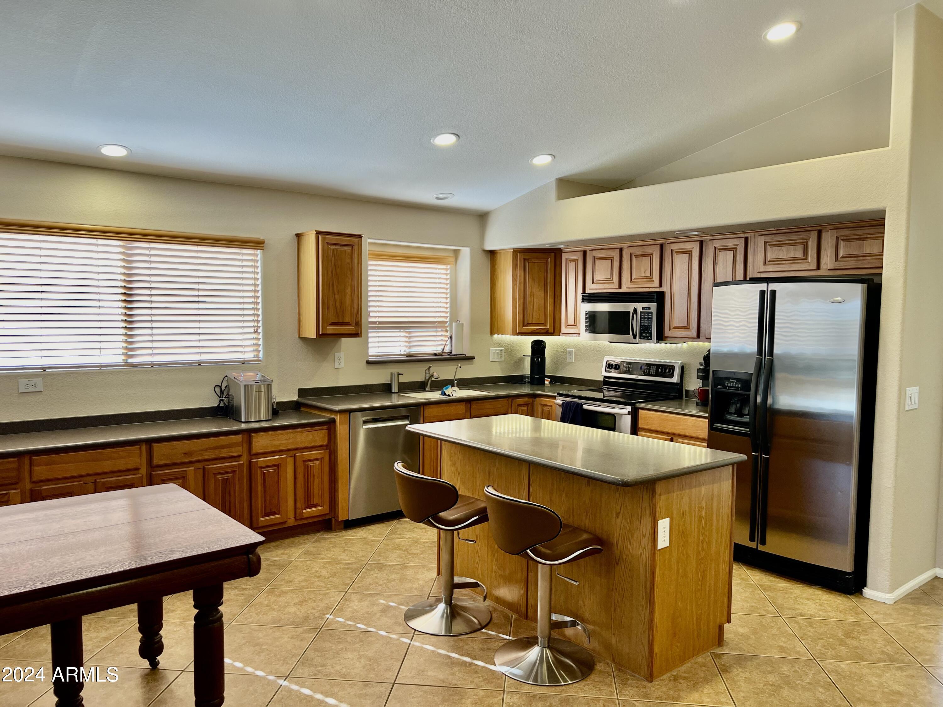 2321 W HEDGEHOG Place
