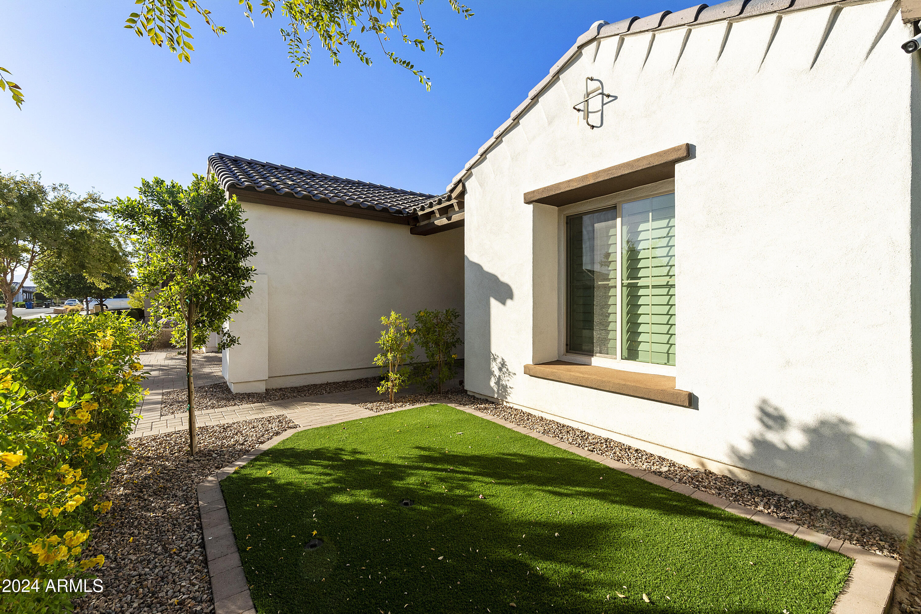 14376 W CORRINE Drive