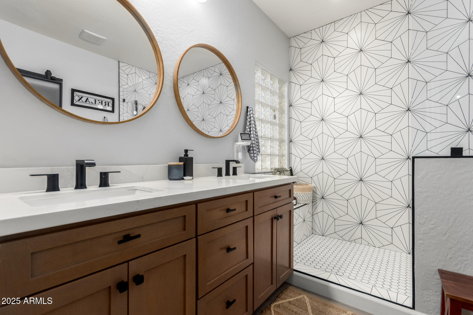 5113 W Molly Lane