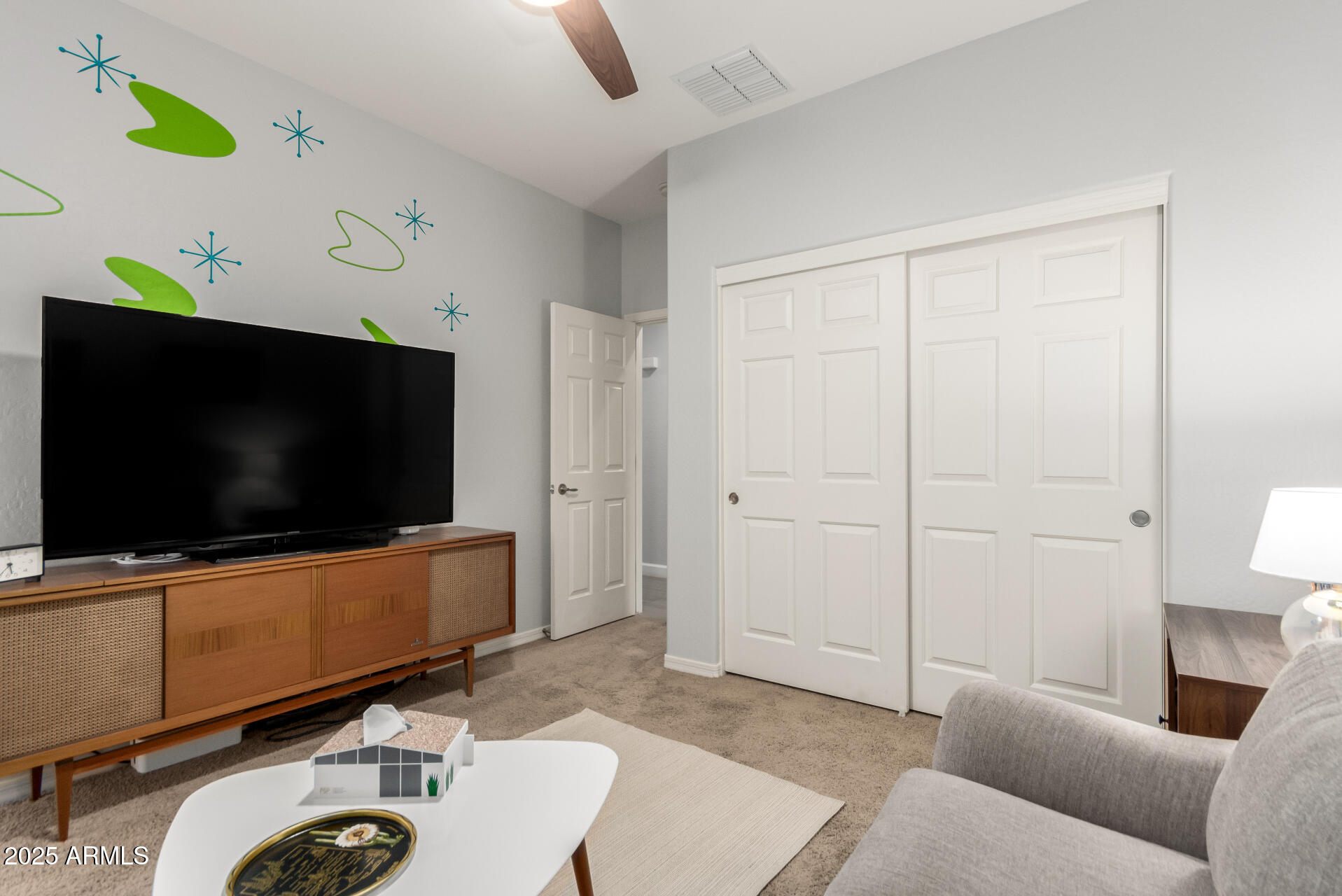 5113 W Molly Lane