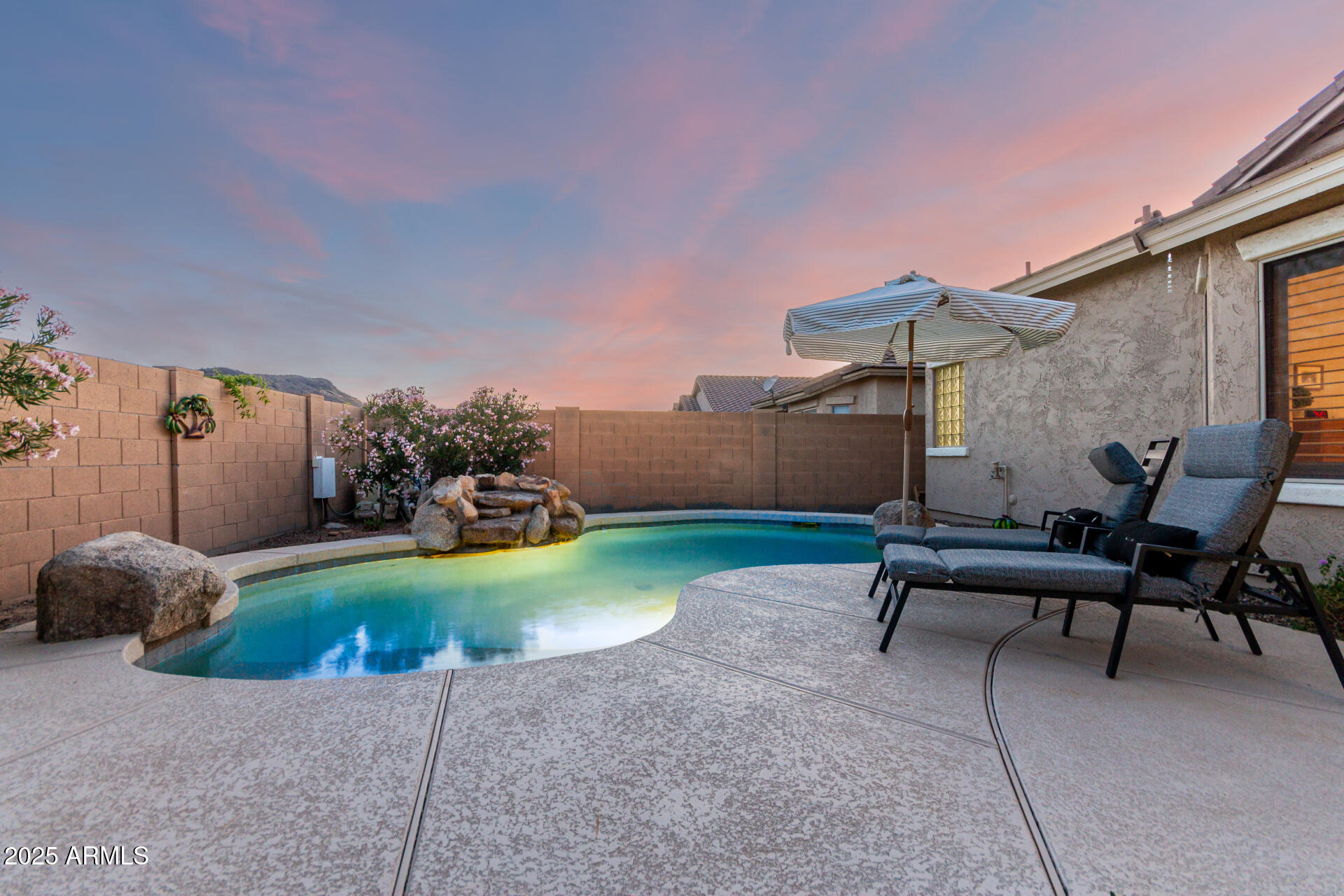 5113 W Molly Lane