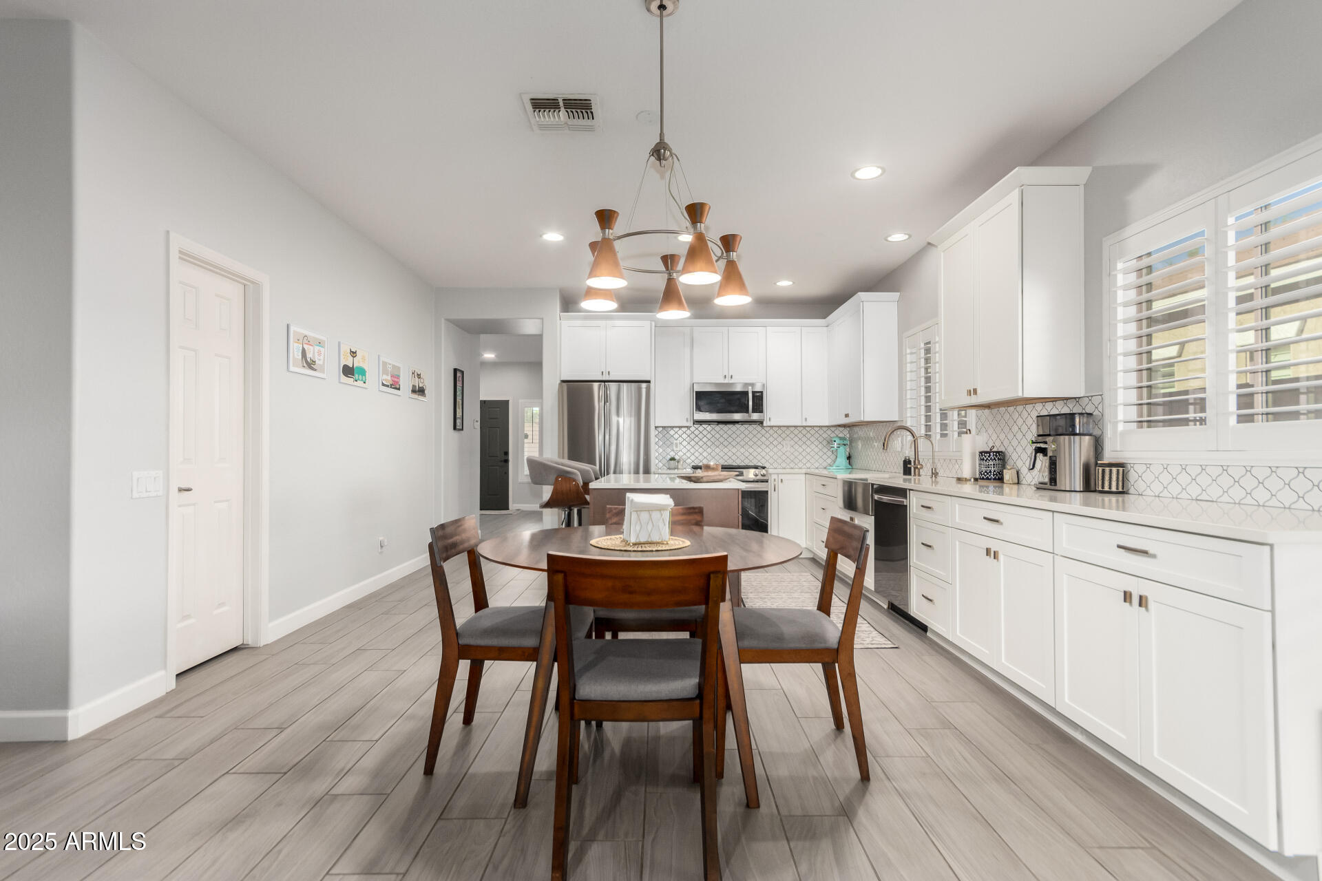 5113 W Molly Lane