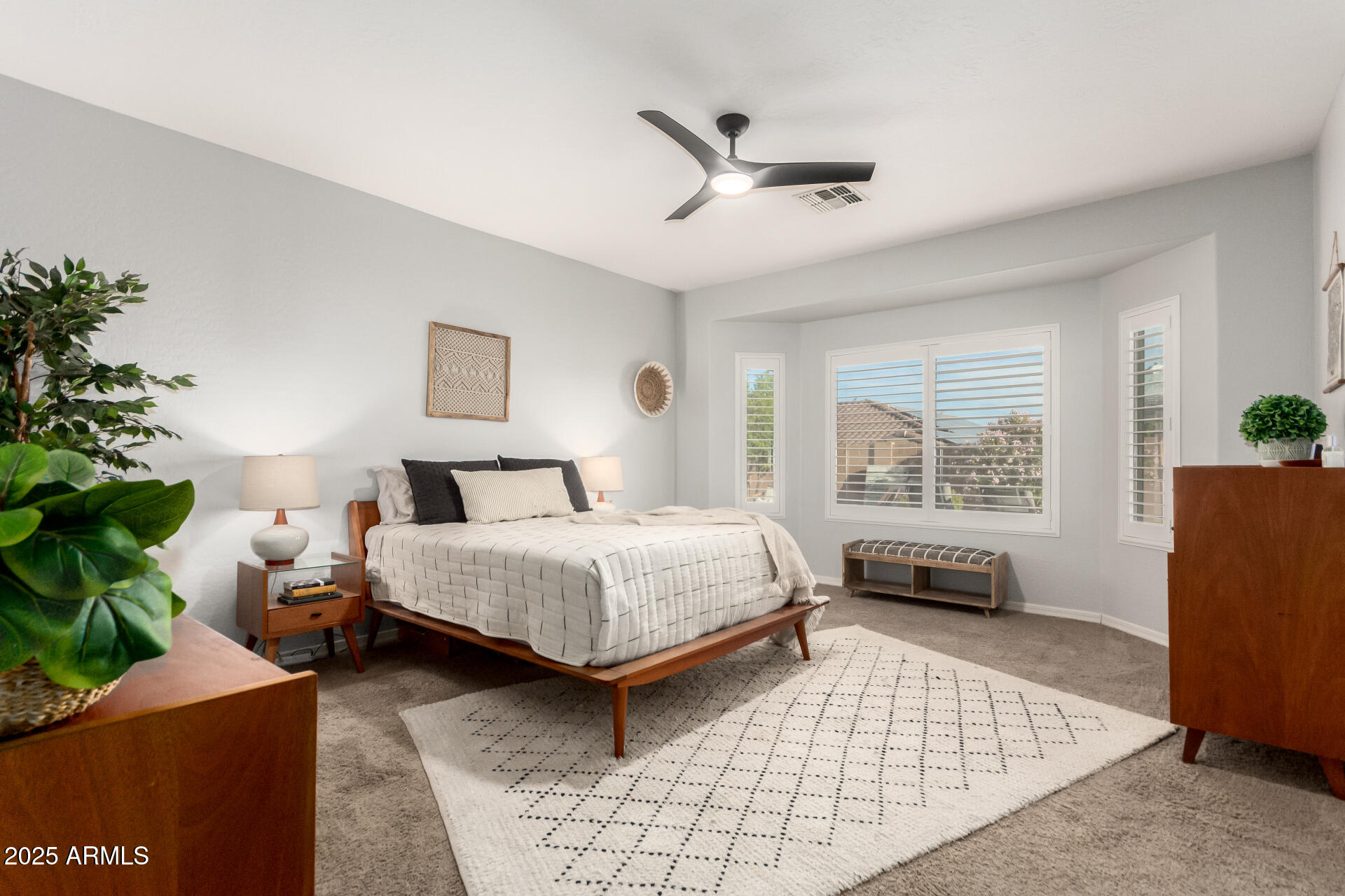 5113 W Molly Lane