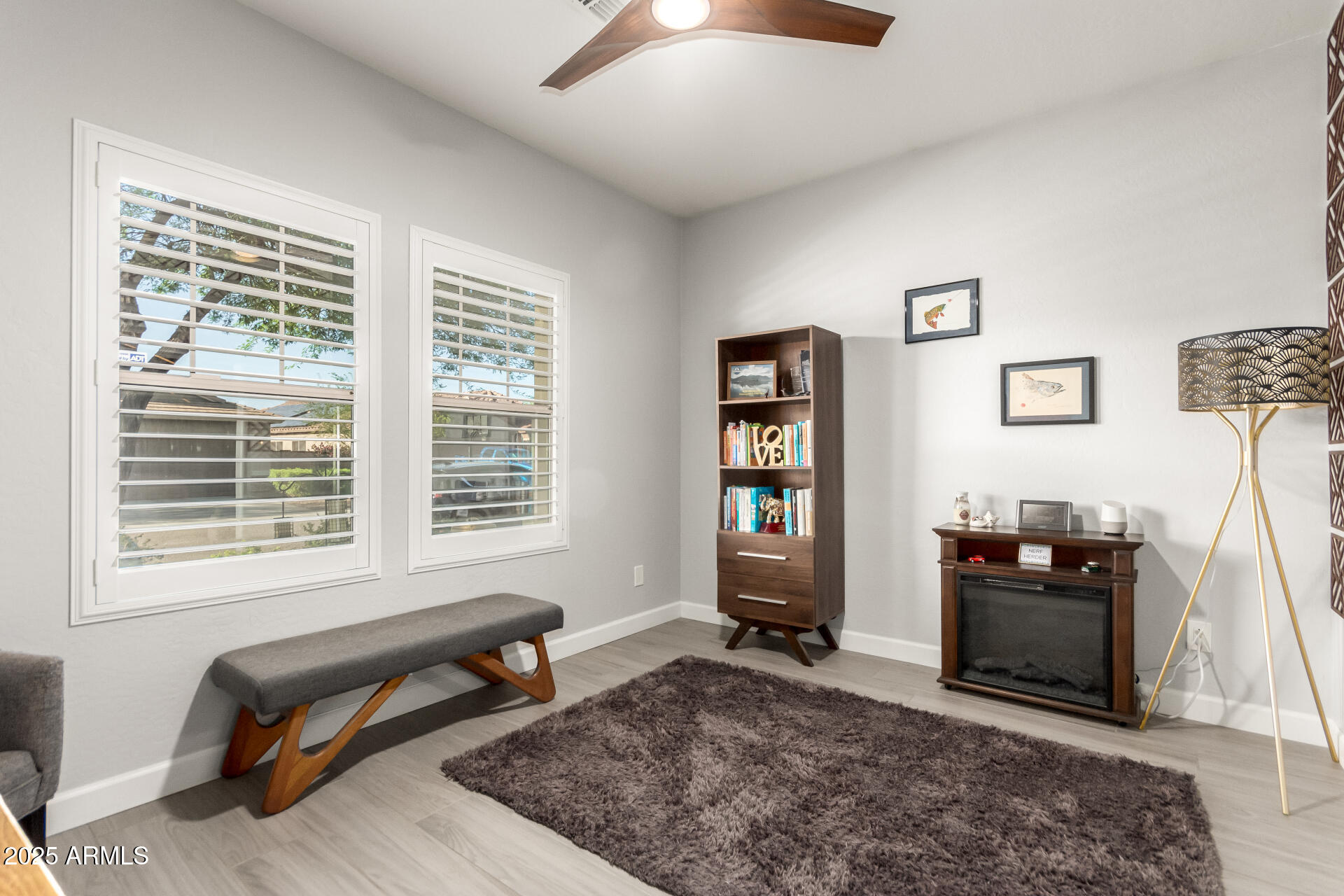 5113 W Molly Lane