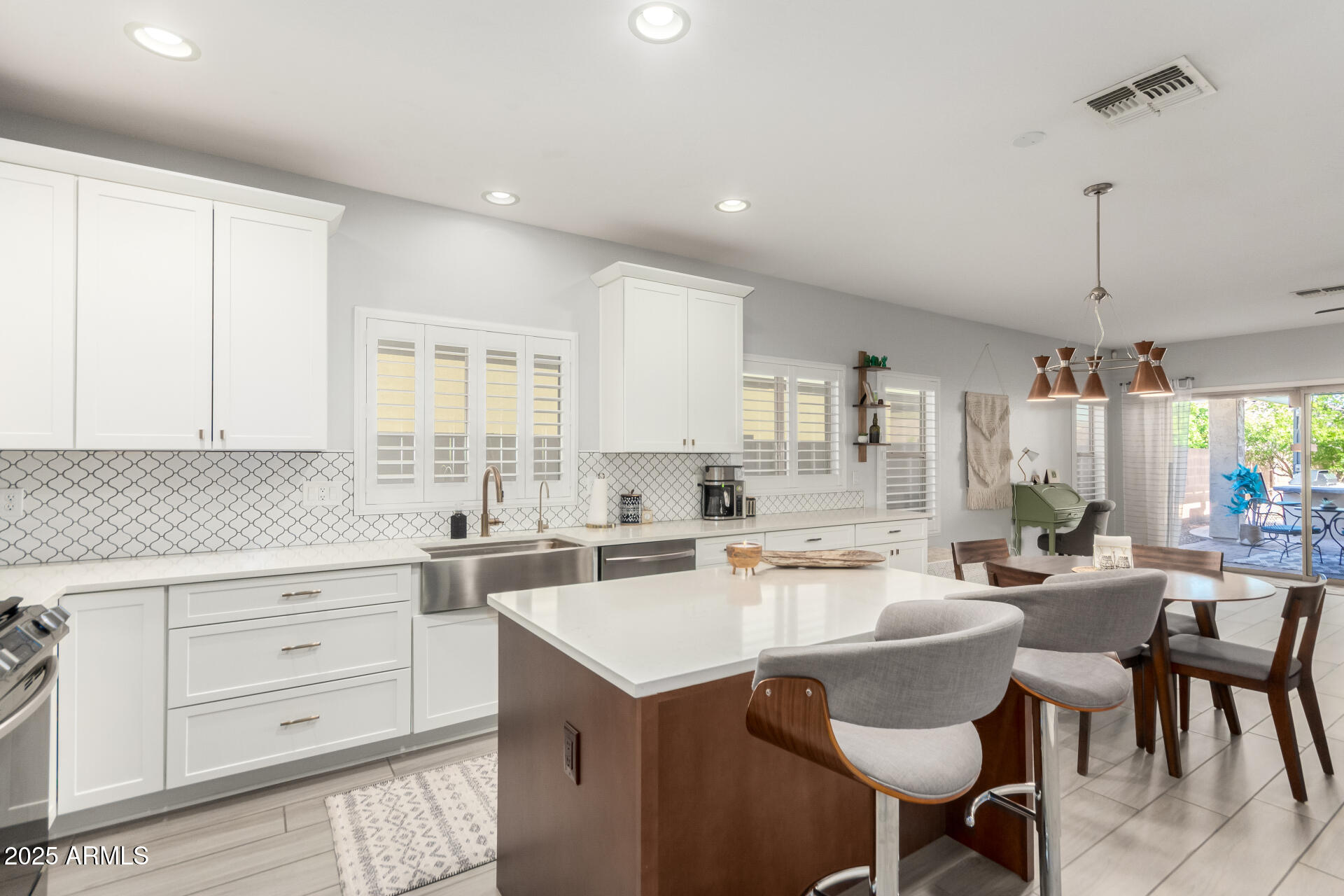 5113 W Molly Lane