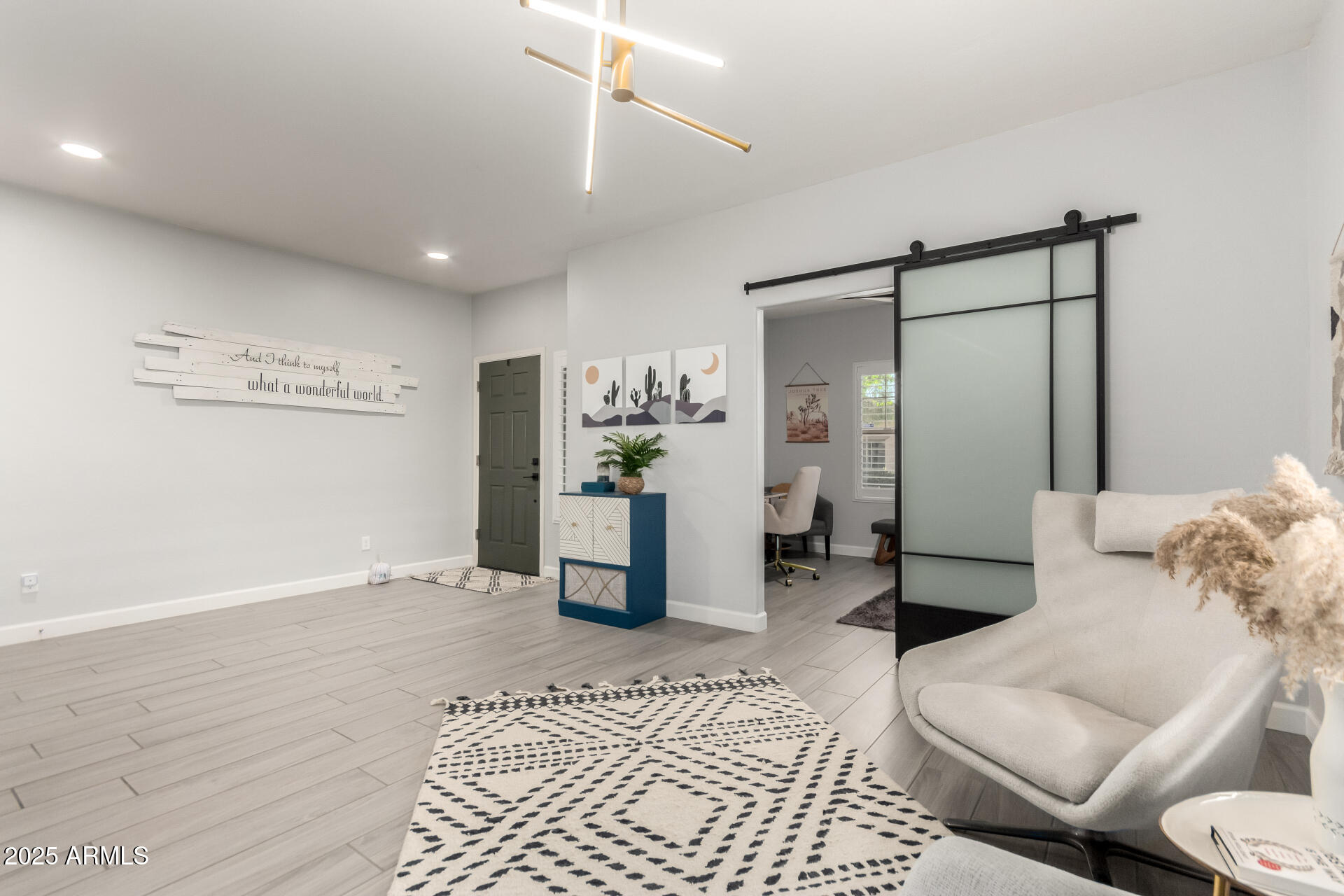5113 W Molly Lane