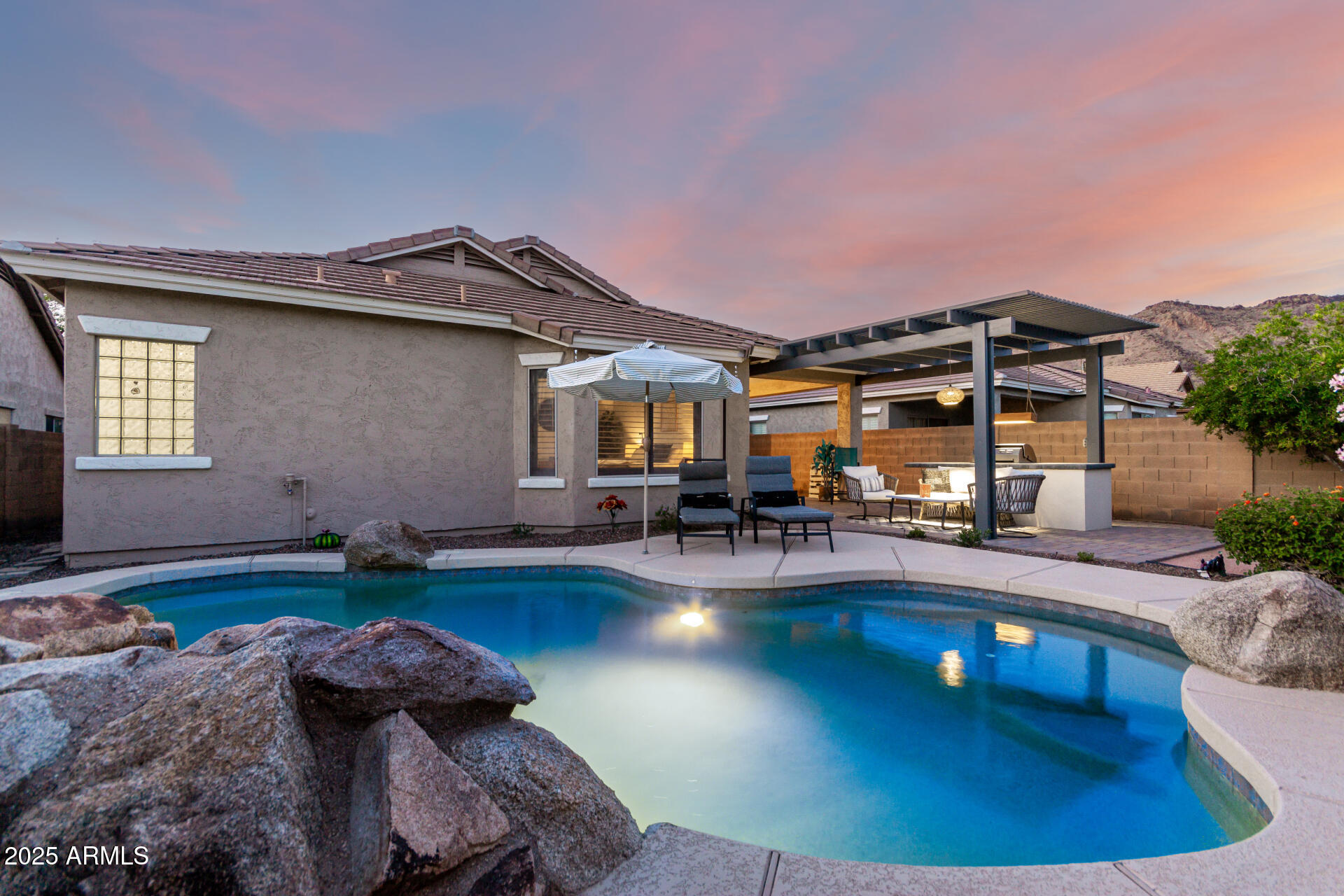 5113 W Molly Lane