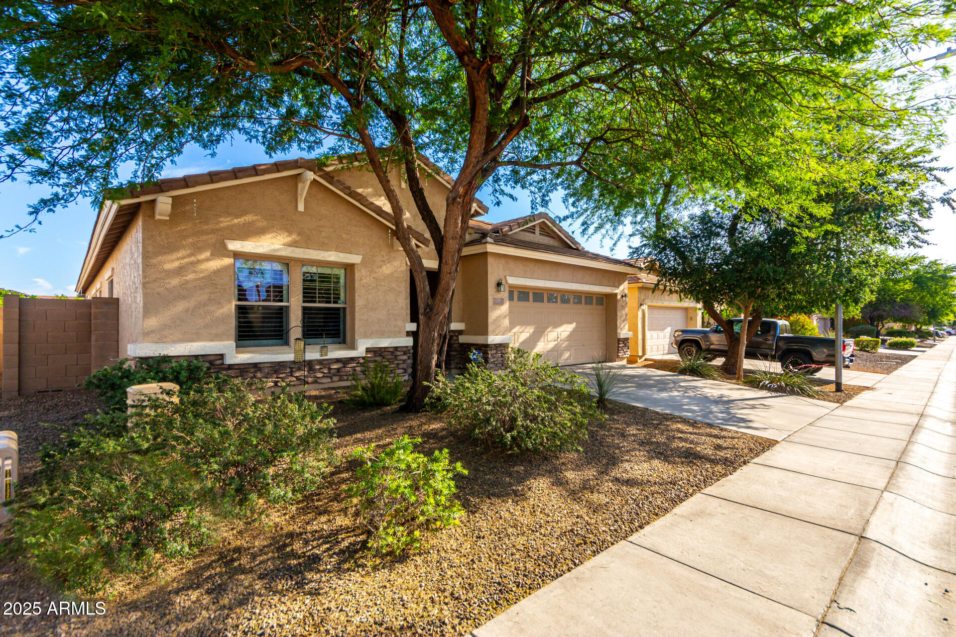 5113 W Molly Lane