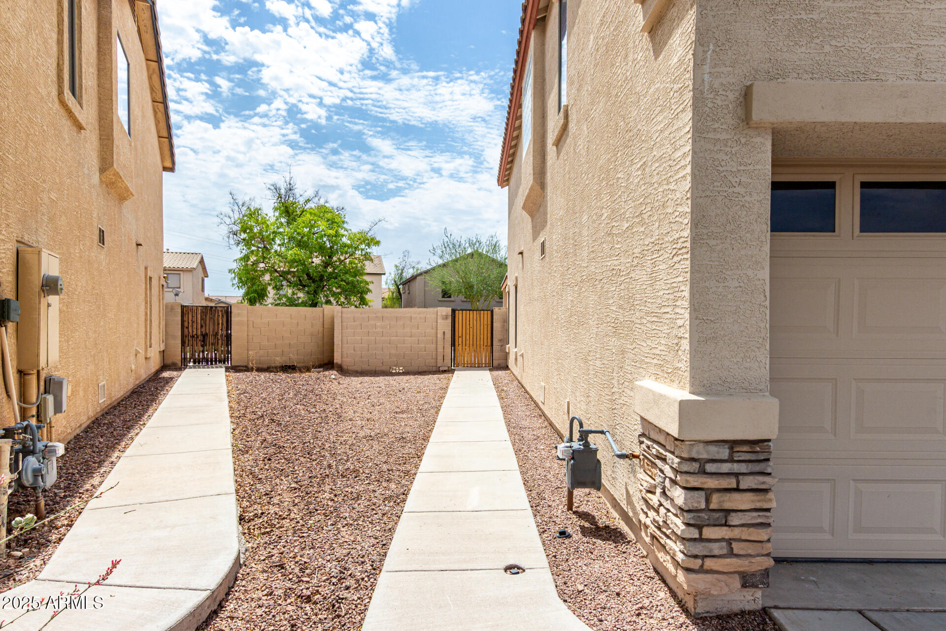 8431 S 50TH Drive
