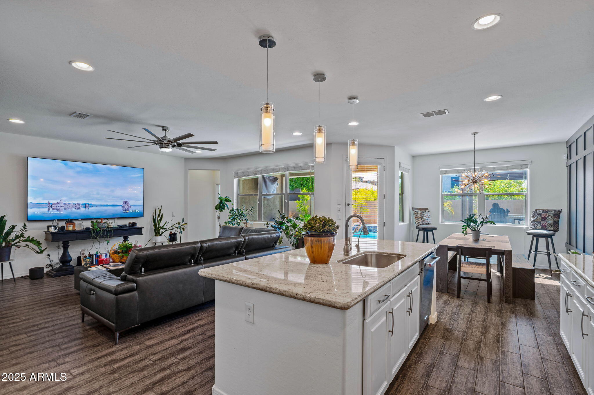 2929 W AMBER SUN Drive