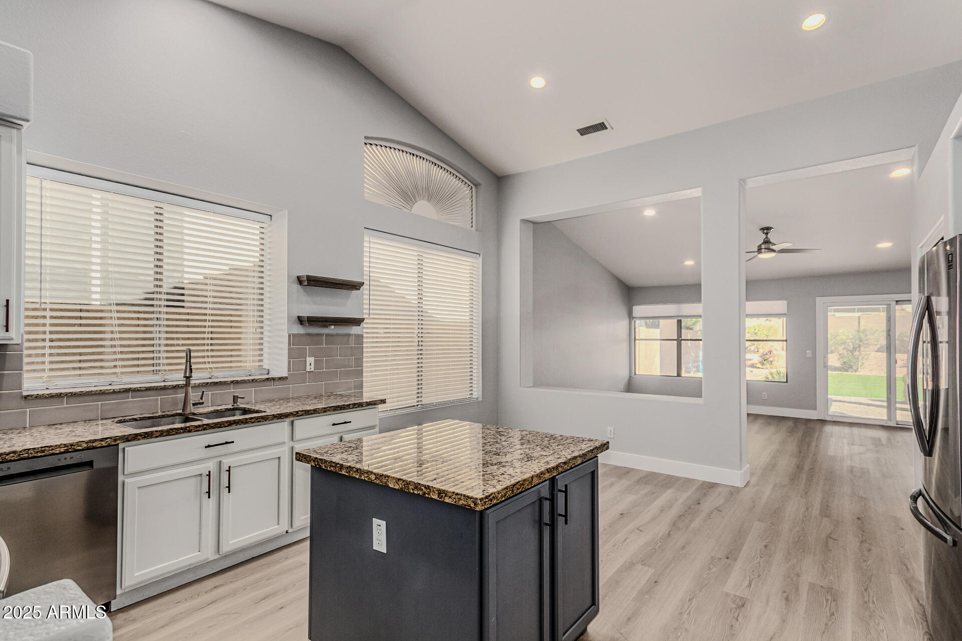 6410 W BUCKSKIN Trail