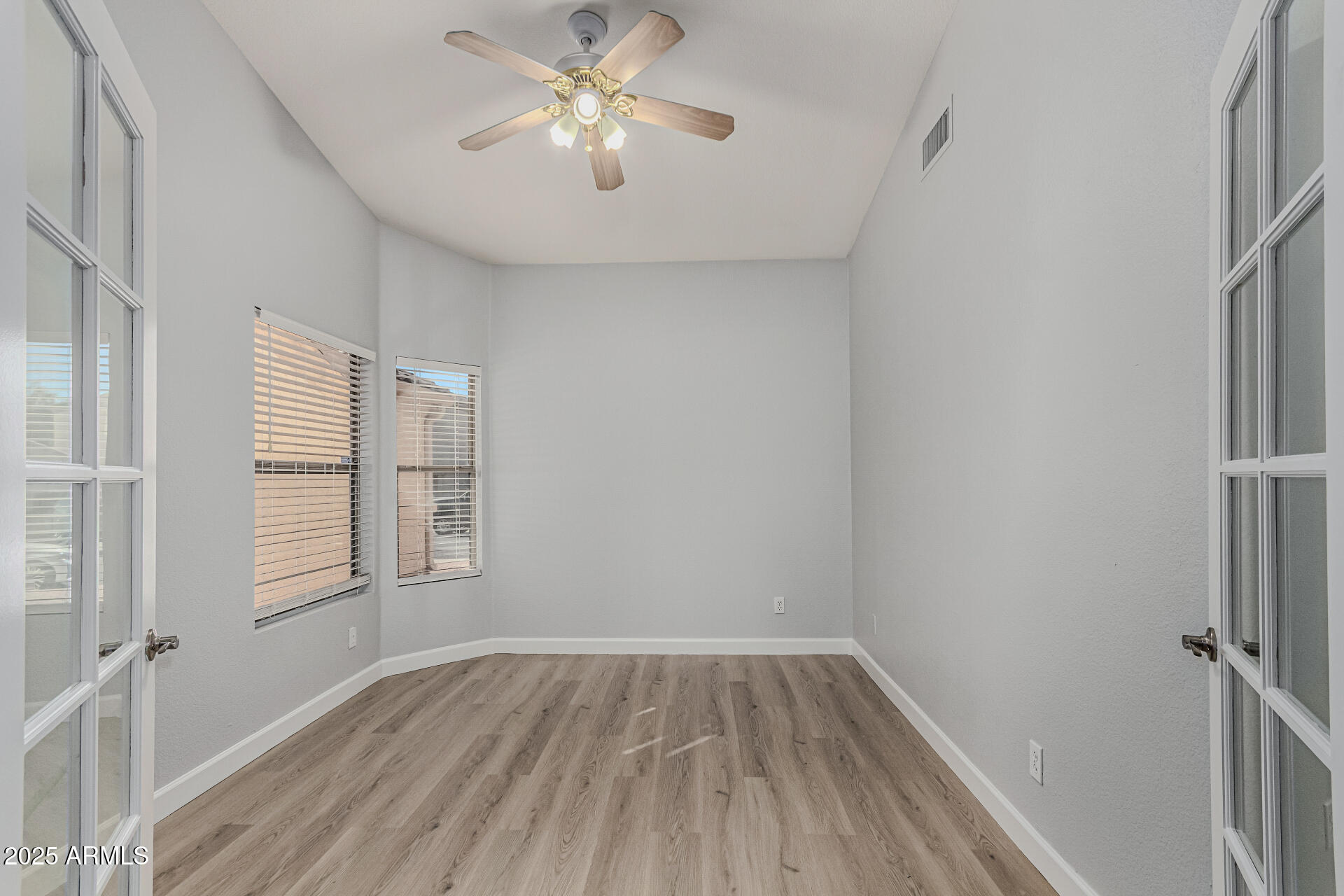 6410 W BUCKSKIN Trail