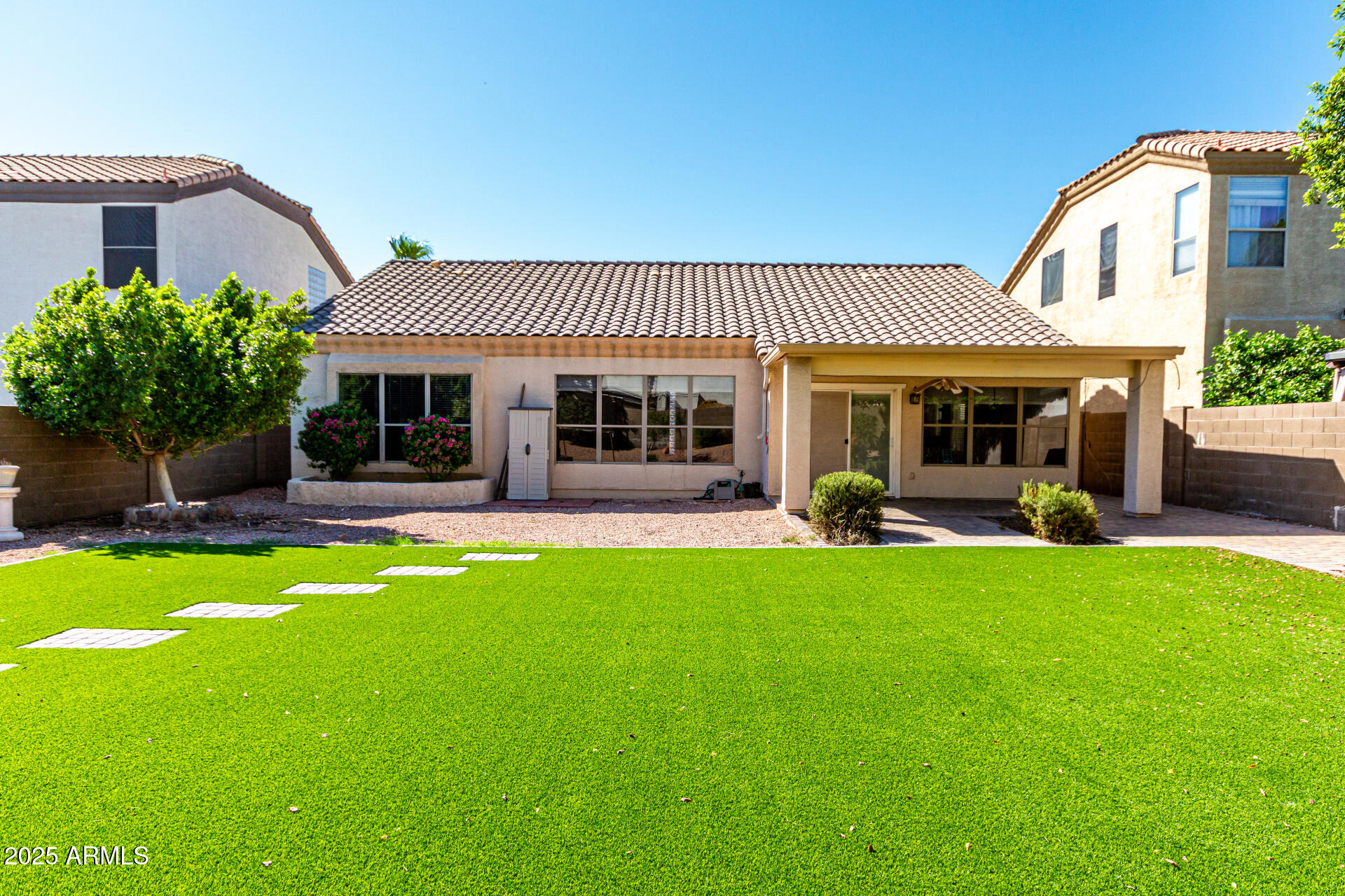 6410 W BUCKSKIN Trail