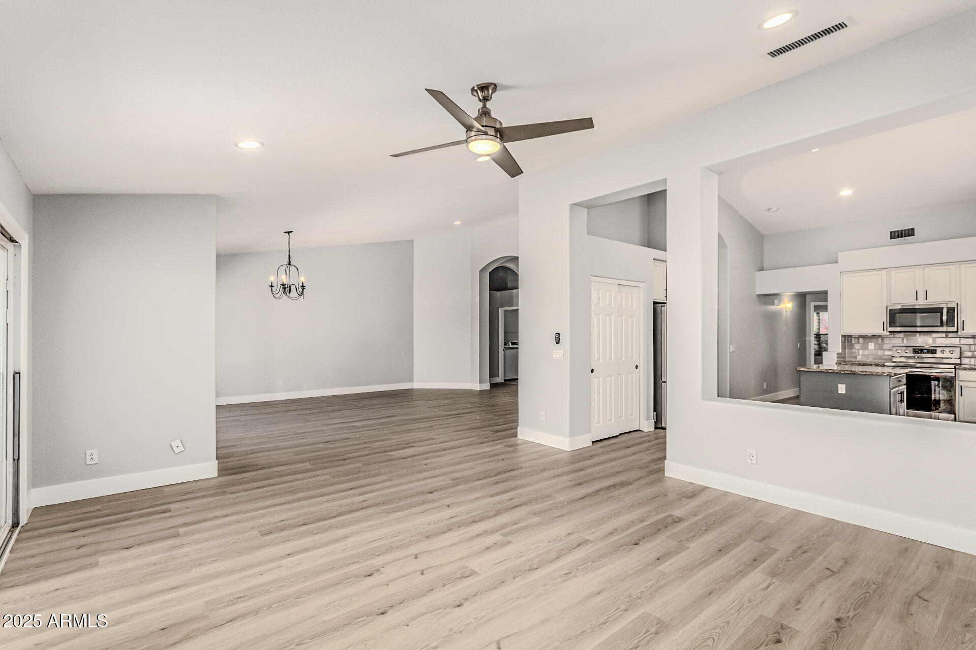 6410 W BUCKSKIN Trail