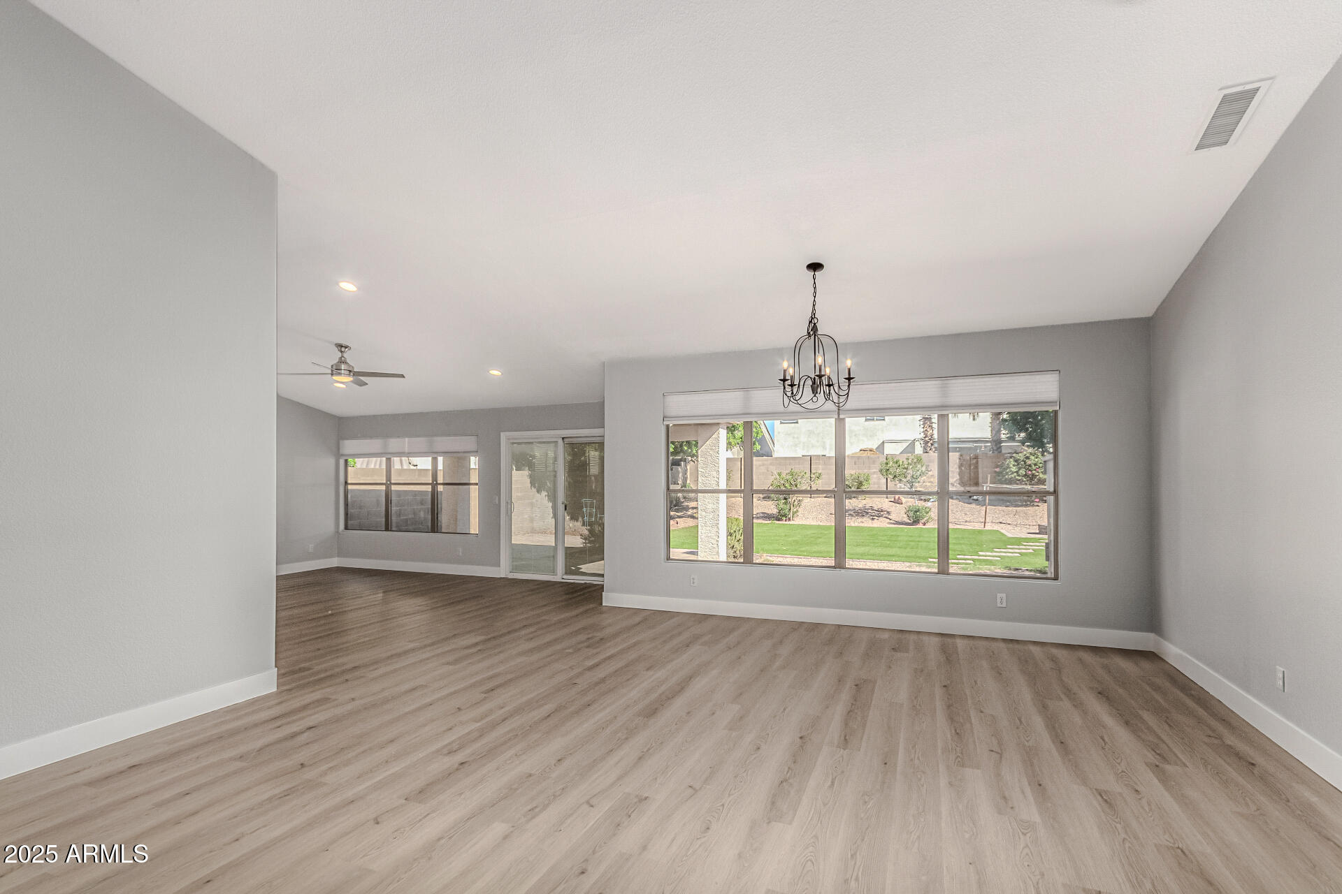 6410 W BUCKSKIN Trail