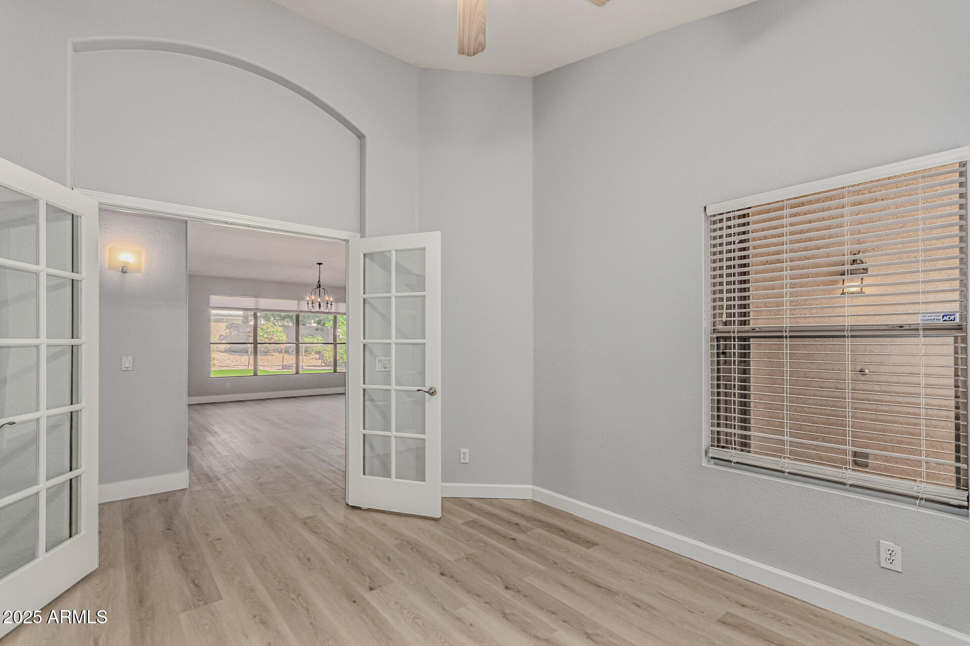 6410 W BUCKSKIN Trail