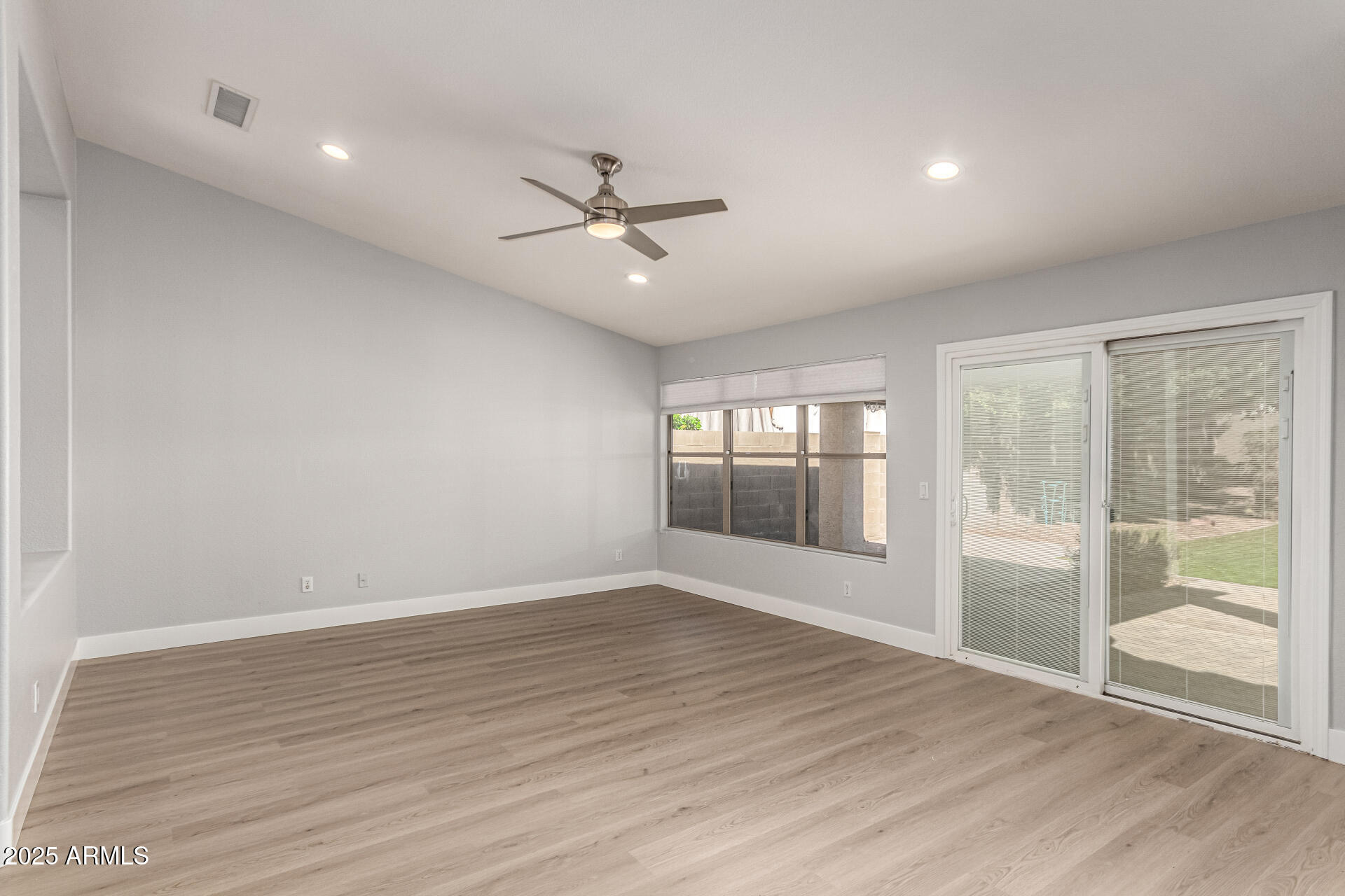 6410 W BUCKSKIN Trail