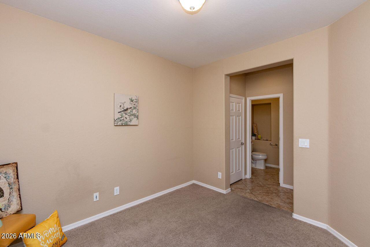 2526 W DESERT VISTA Trail