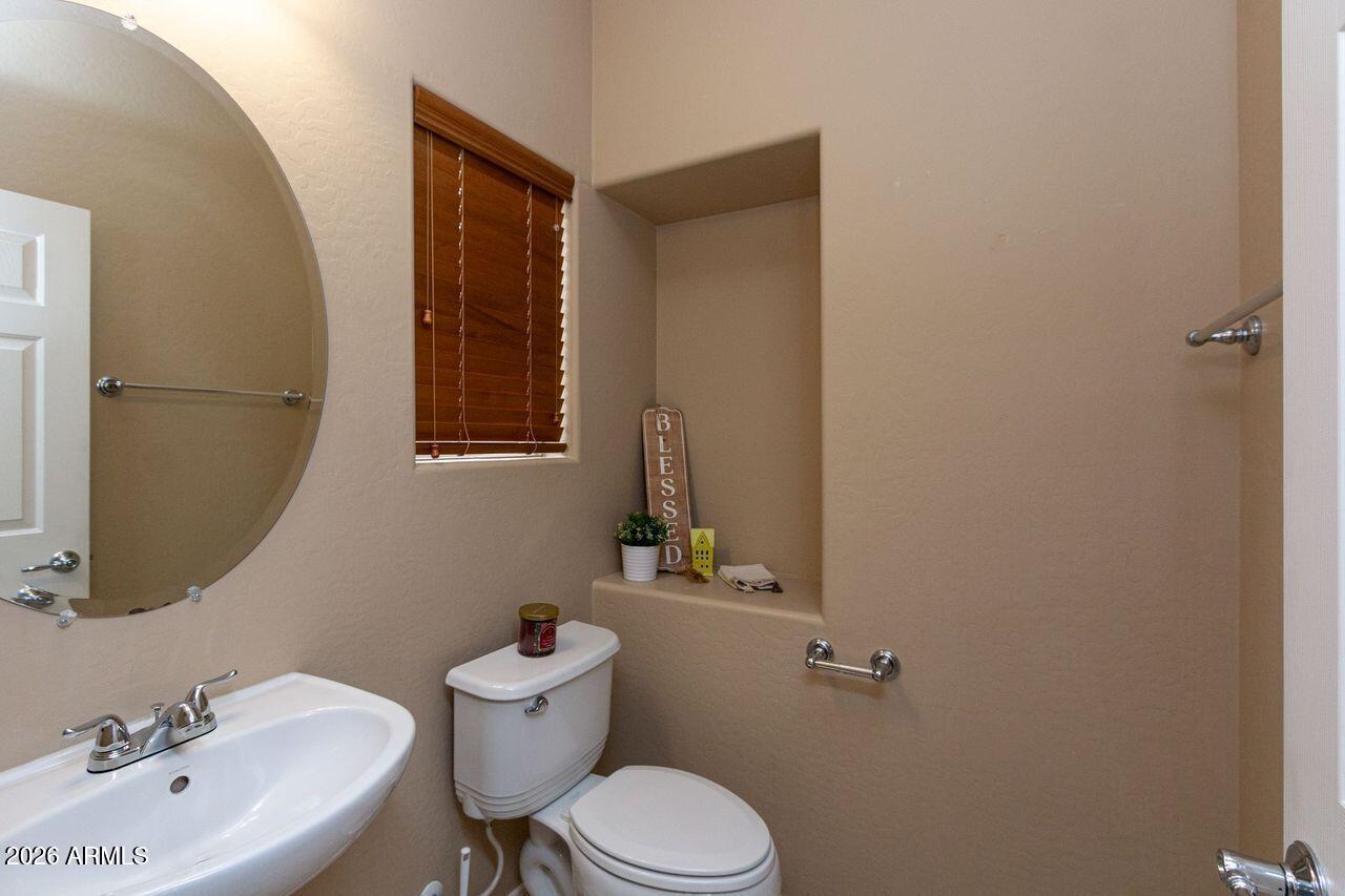 2526 W DESERT VISTA Trail