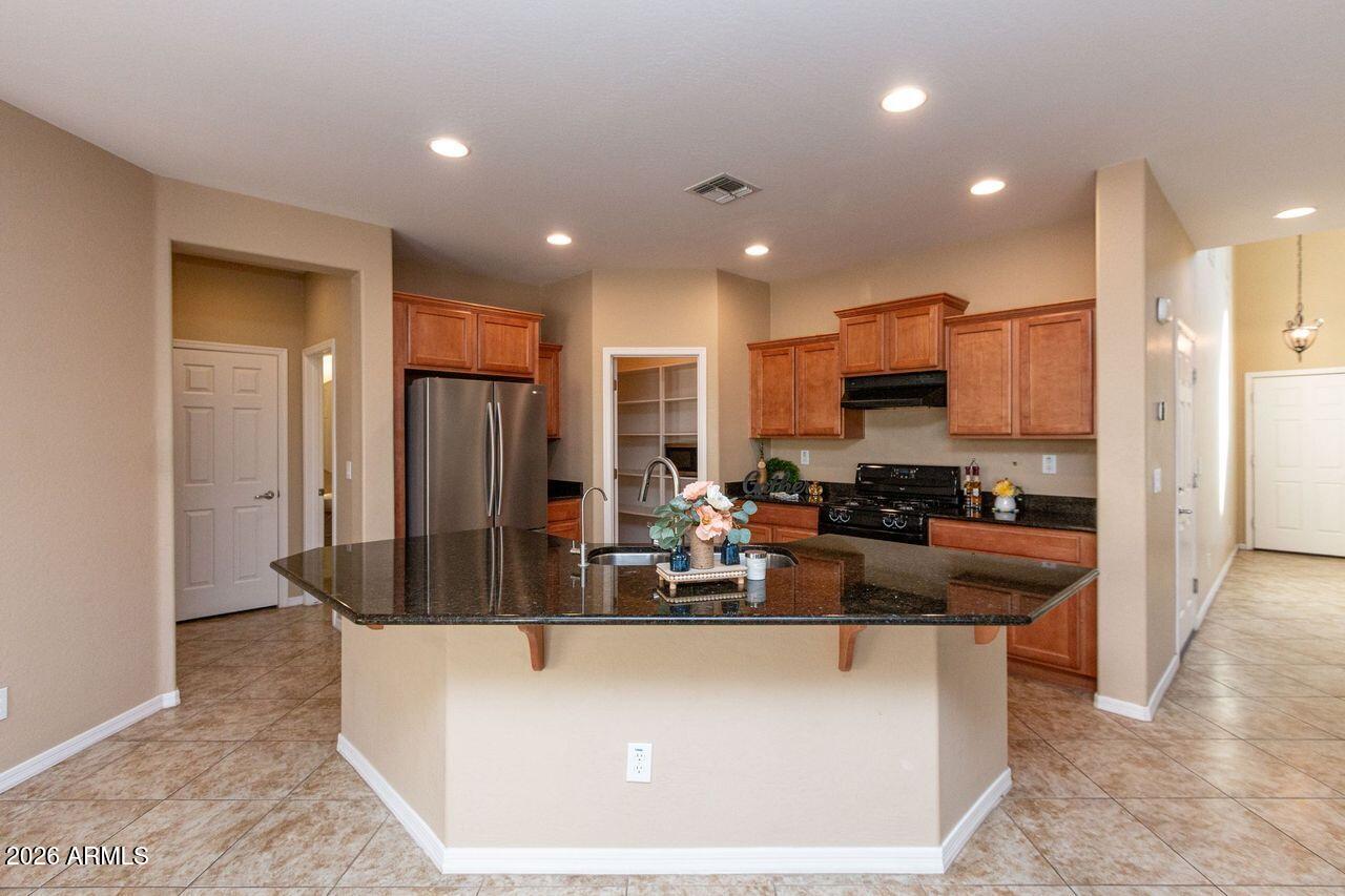 2526 W DESERT VISTA Trail