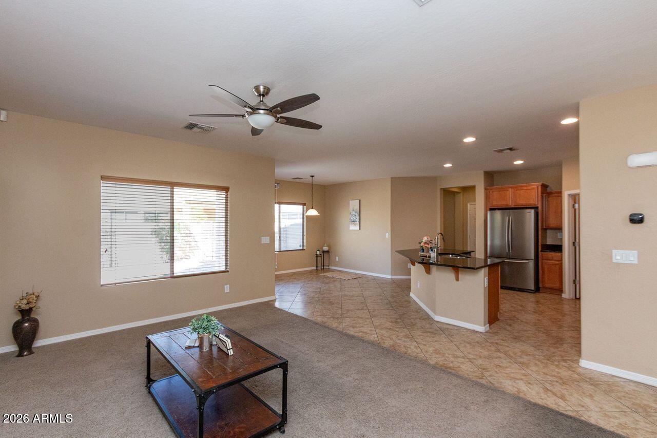2526 W DESERT VISTA Trail