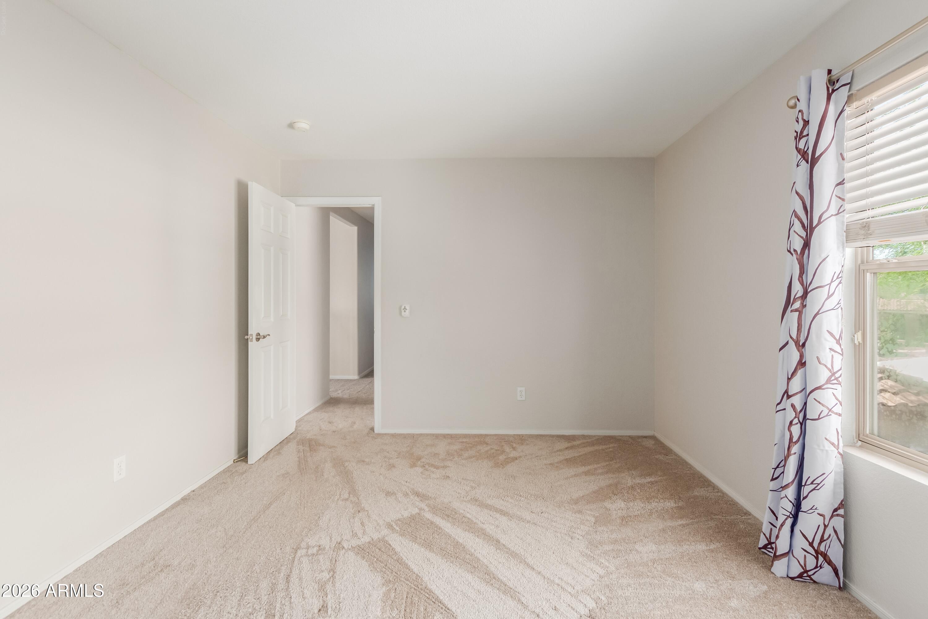 3219 W Molly Lane