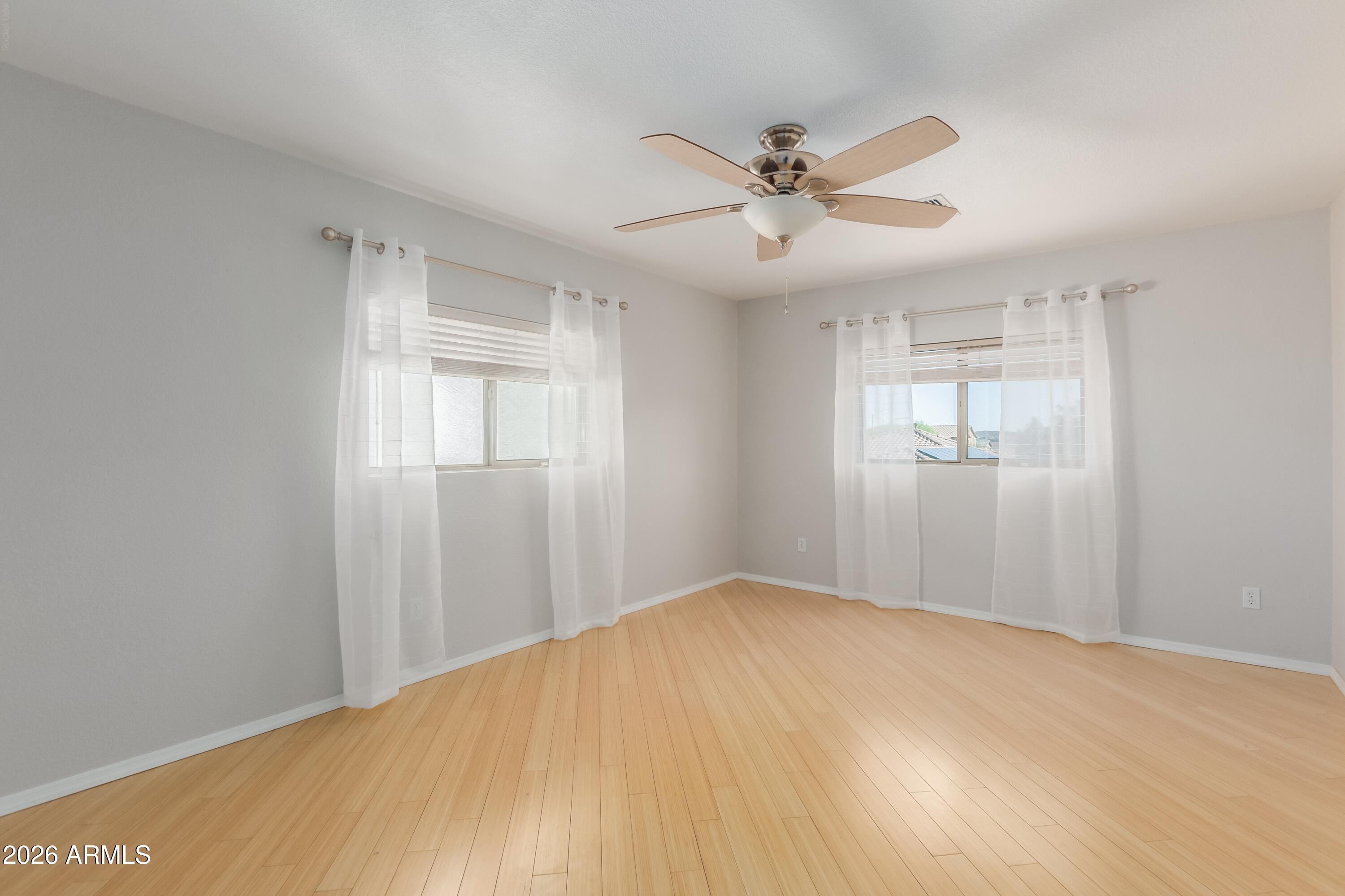 3219 W Molly Lane