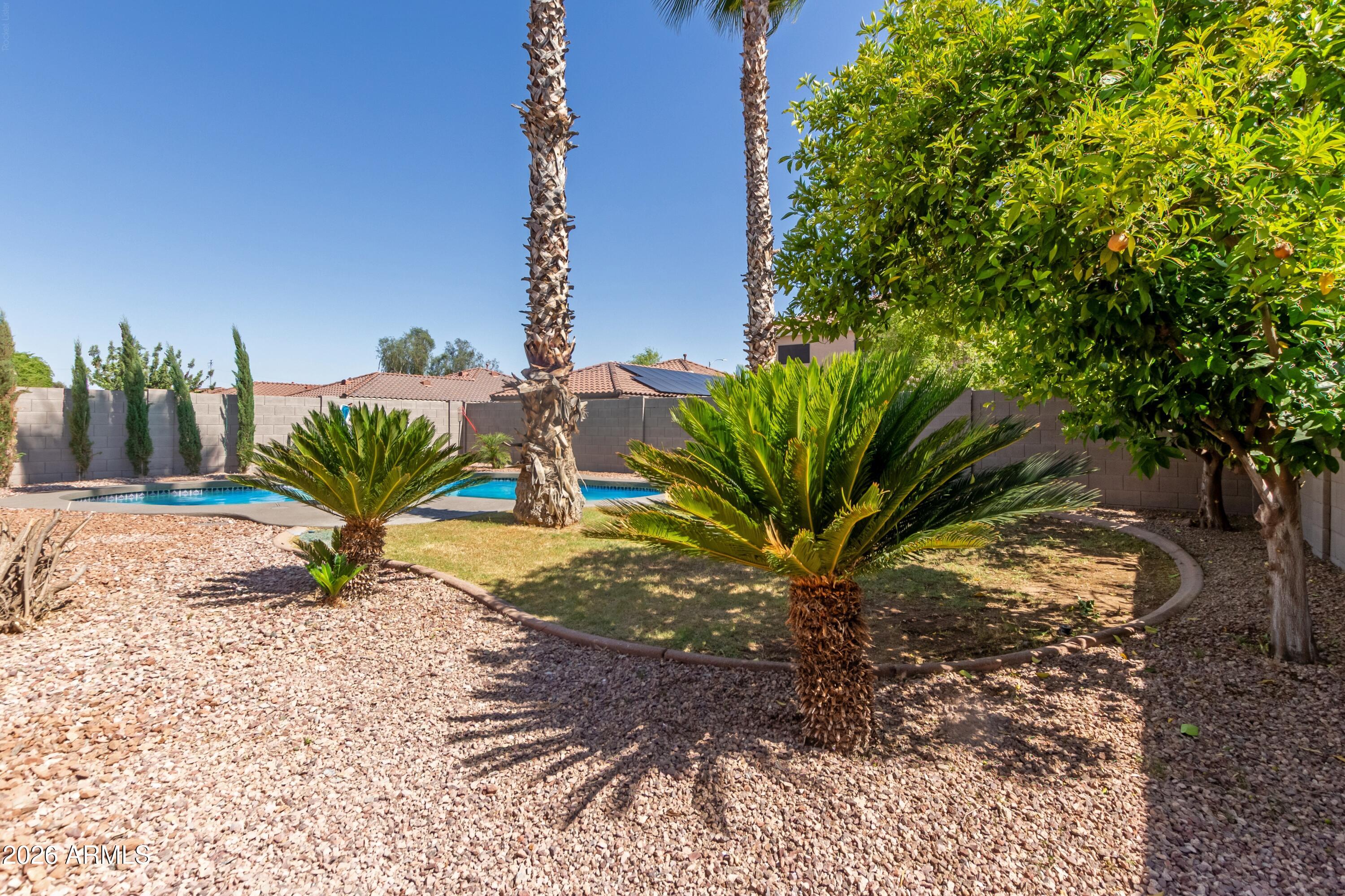 3219 W Molly Lane