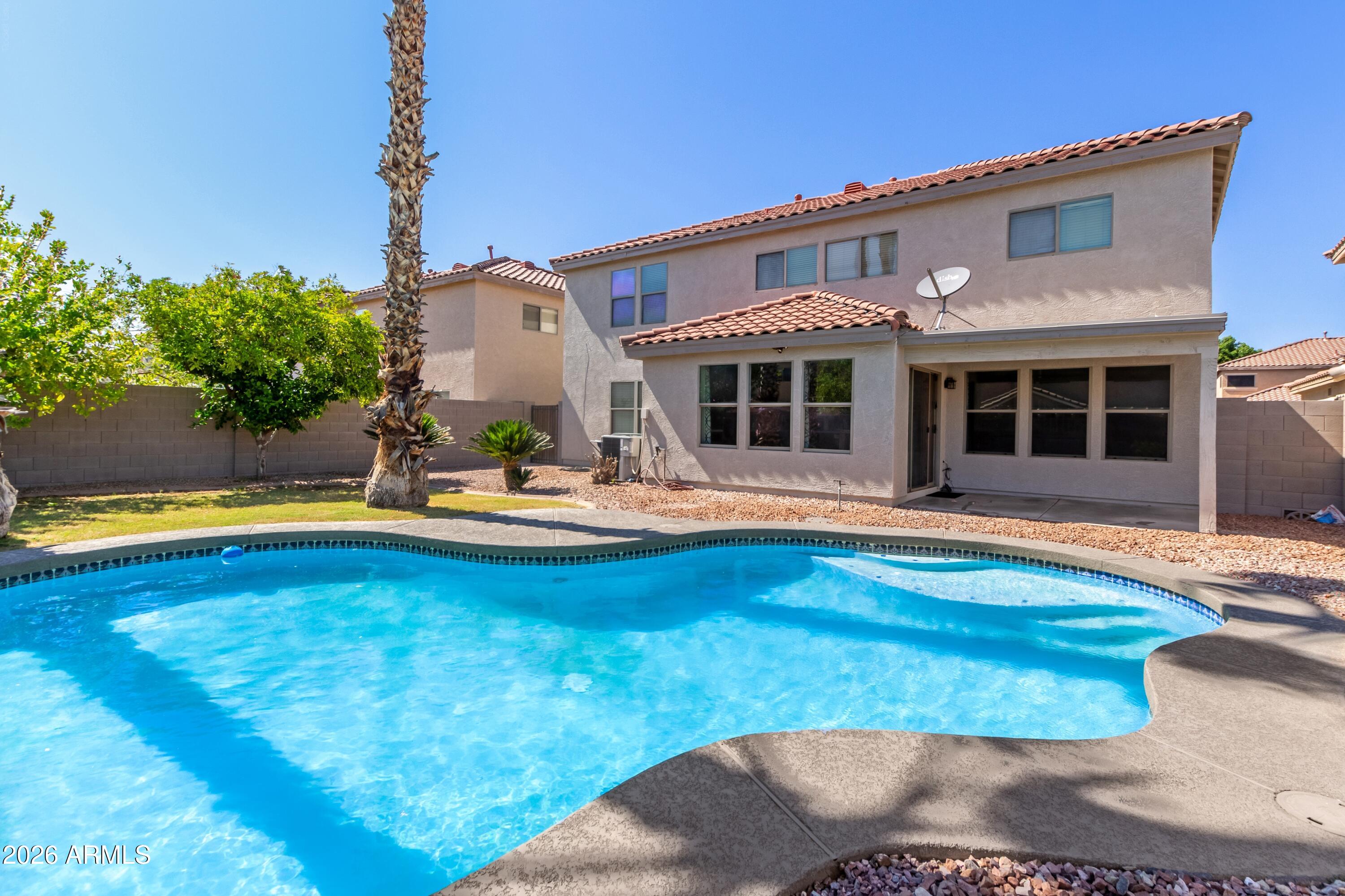 3219 W Molly Lane