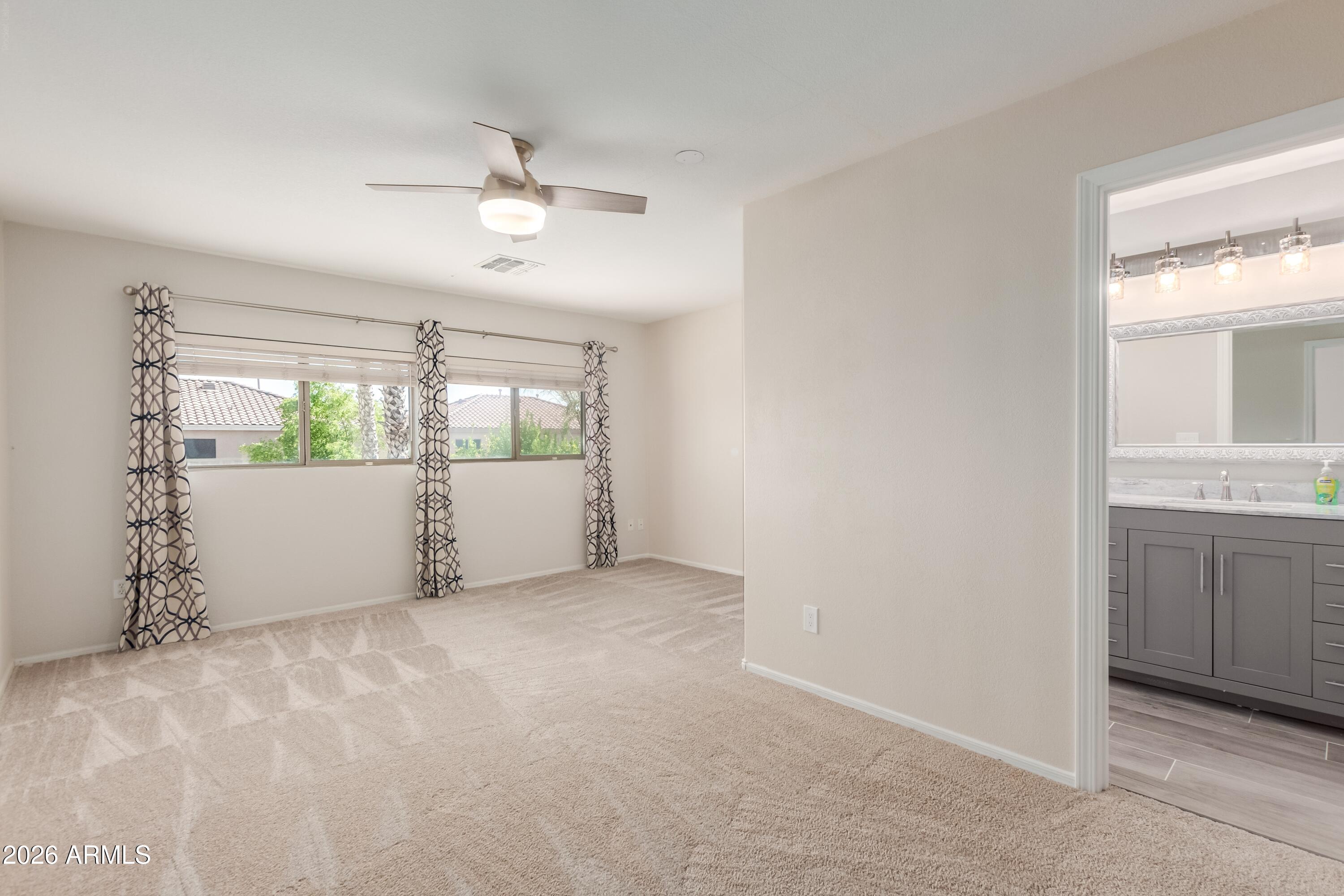 3219 W Molly Lane