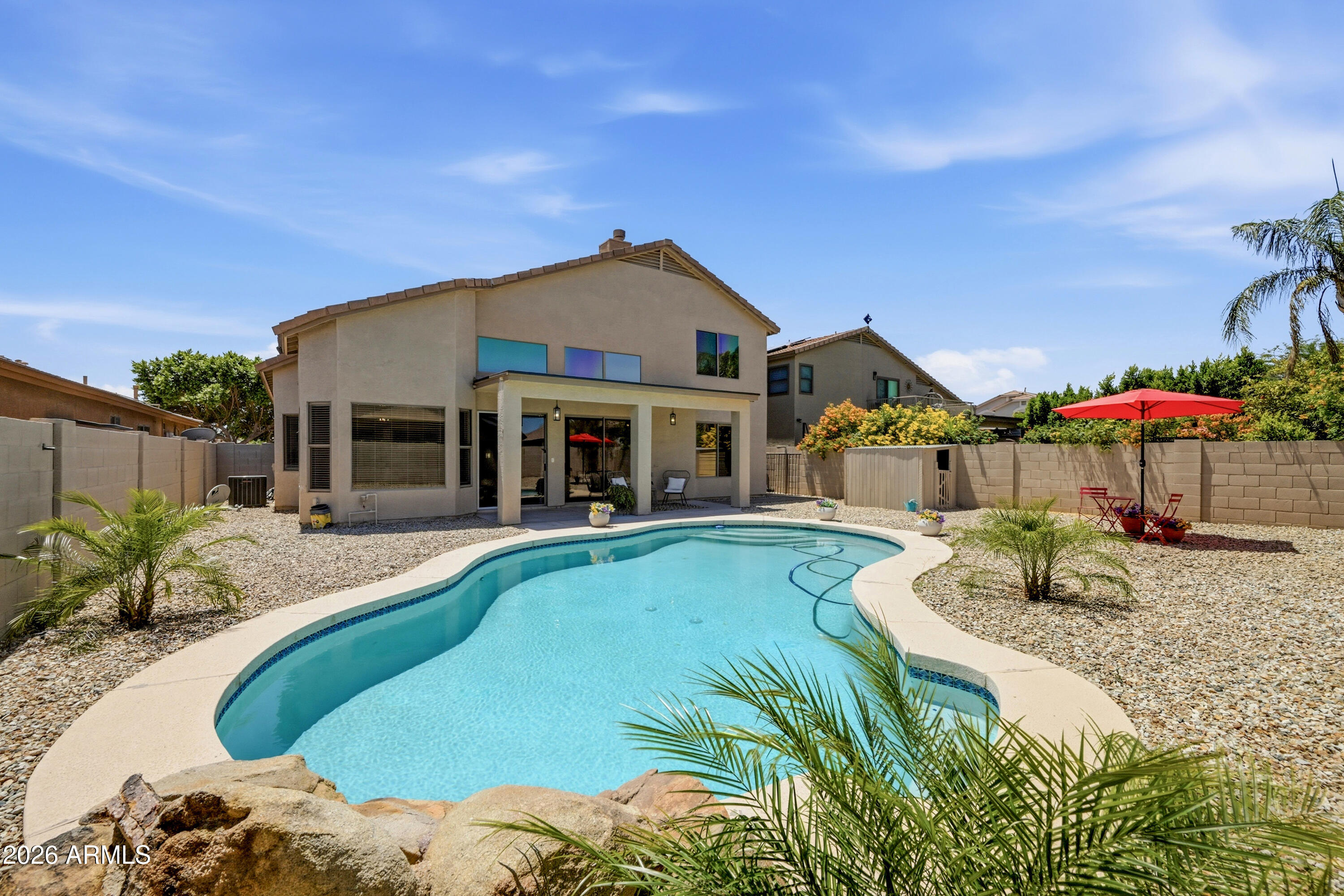 1008 E MOHAWK Drive