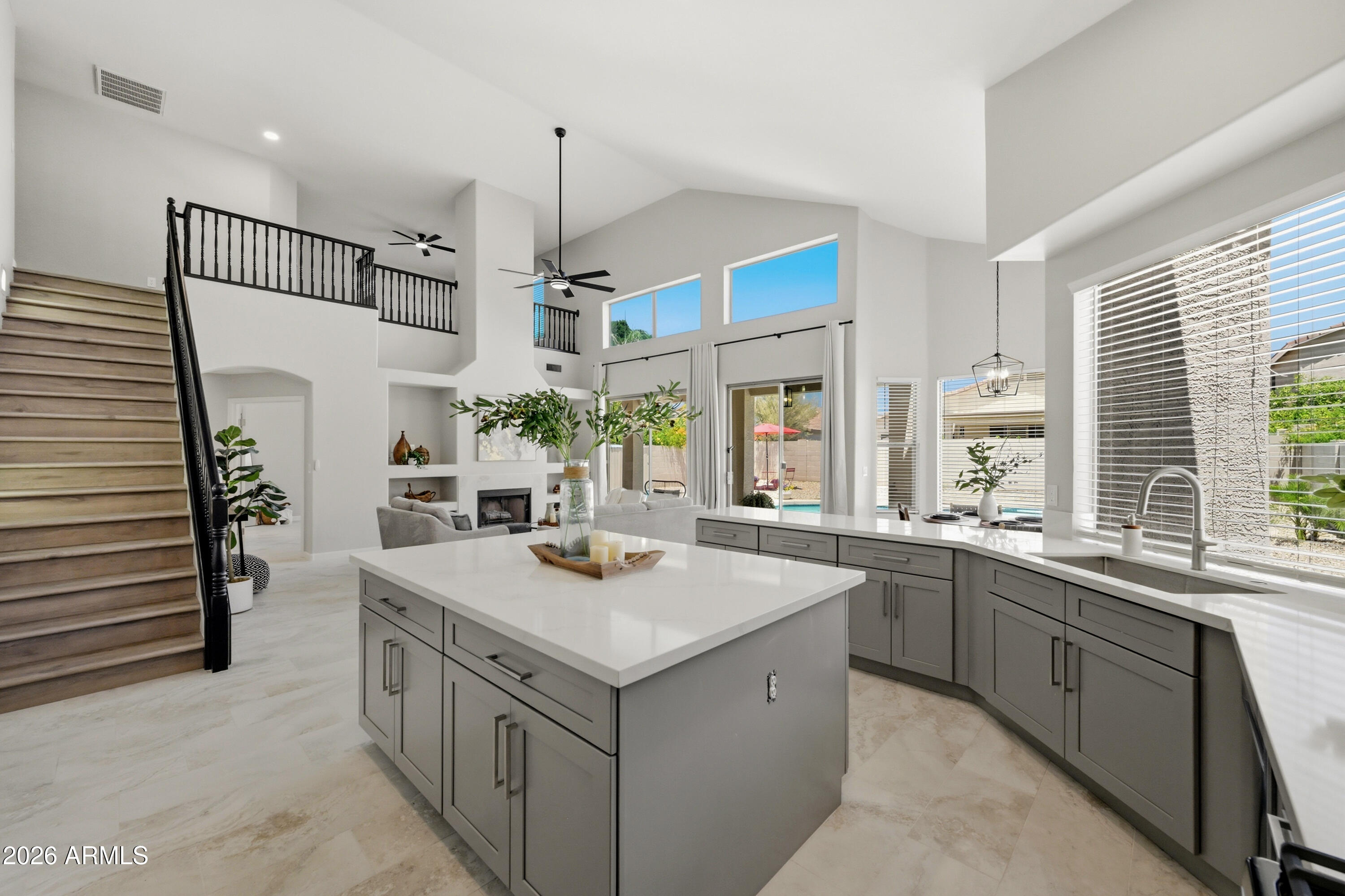 1008 E MOHAWK Drive
