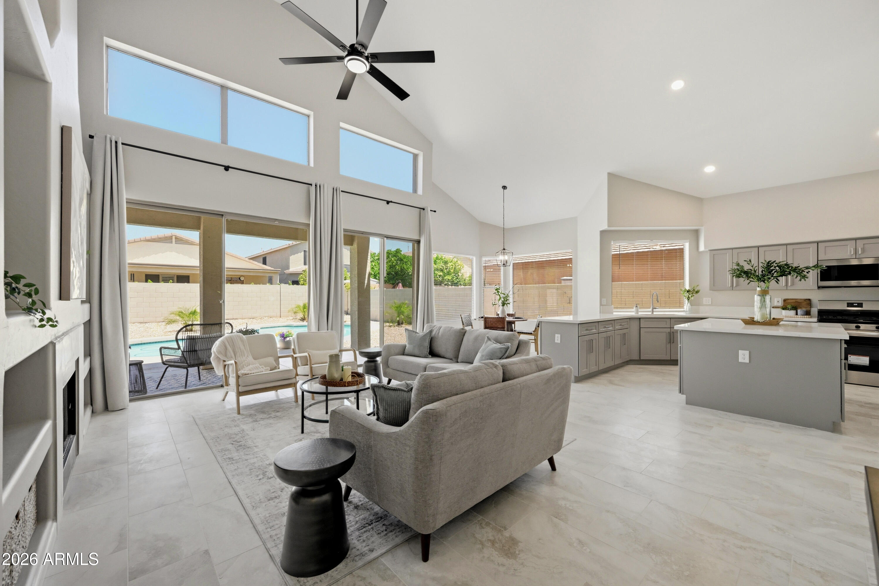 1008 E MOHAWK Drive