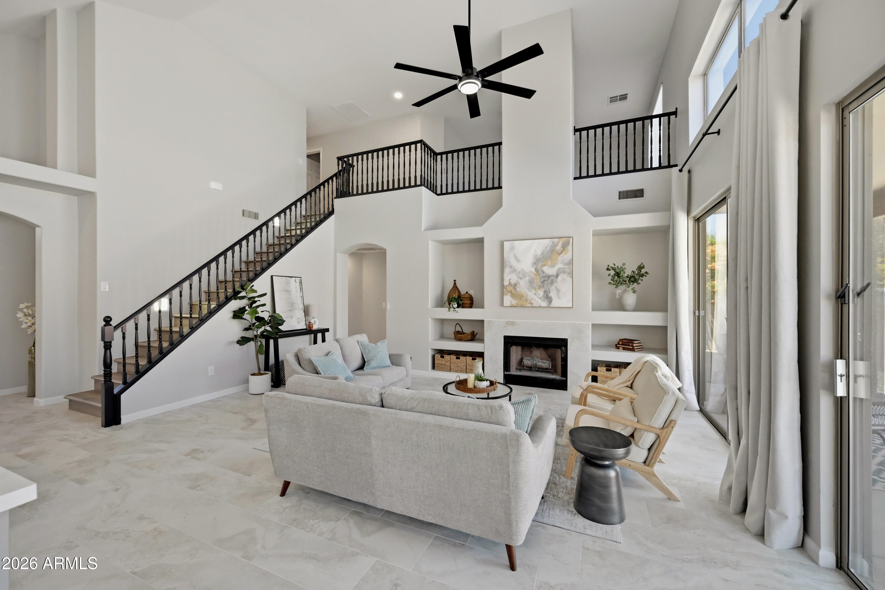 1008 E MOHAWK Drive