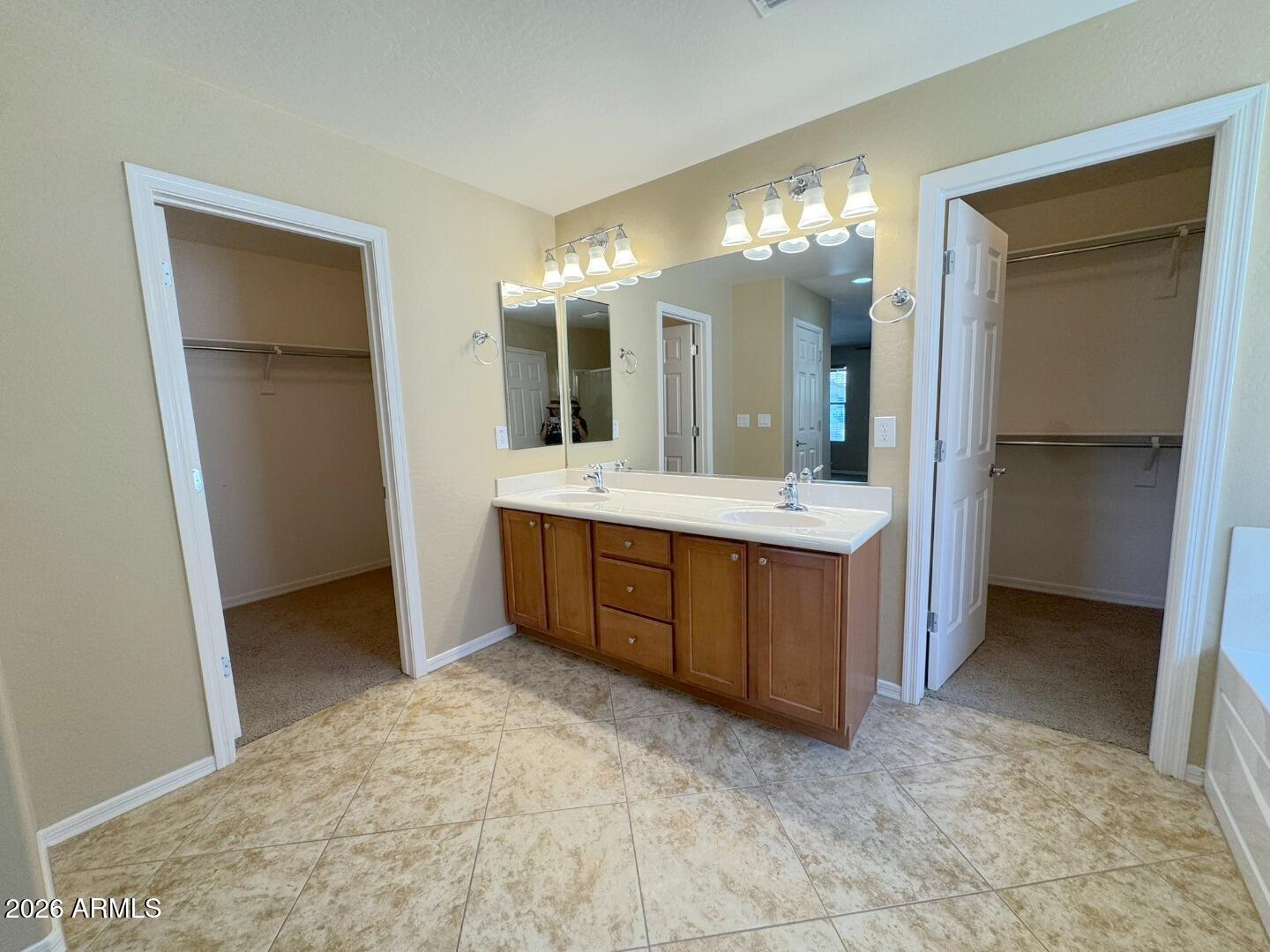 2526 W DESERT VISTA Trail