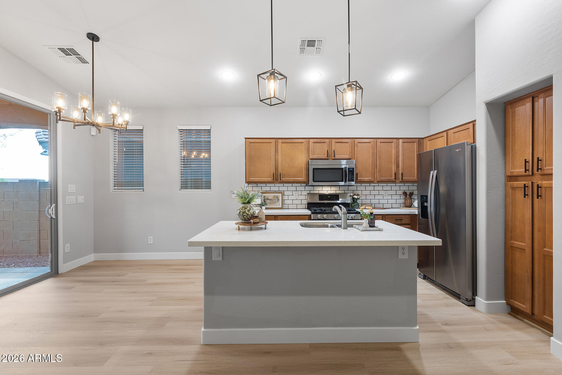 10361 W FOOTHILL Drive