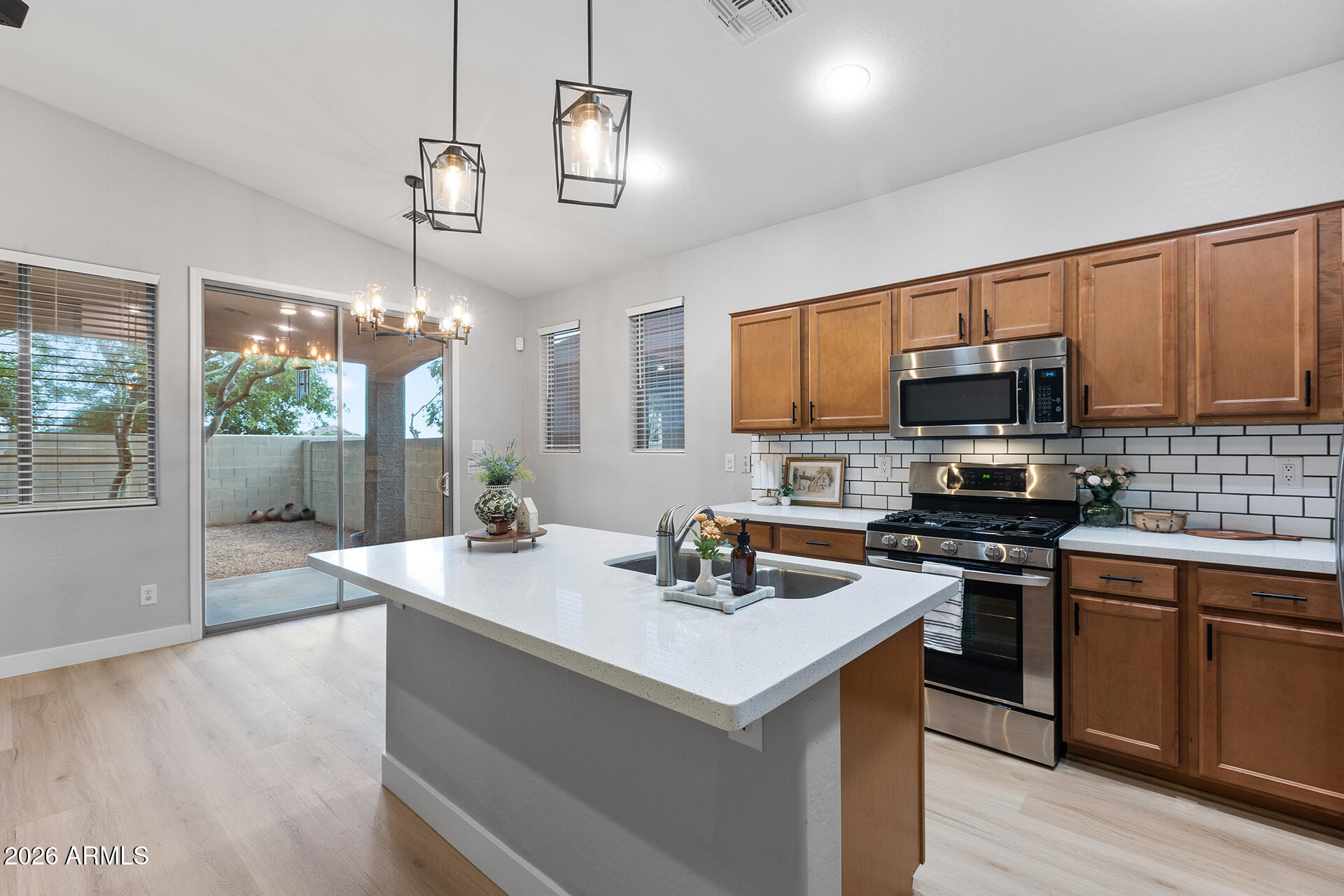 10361 W FOOTHILL Drive