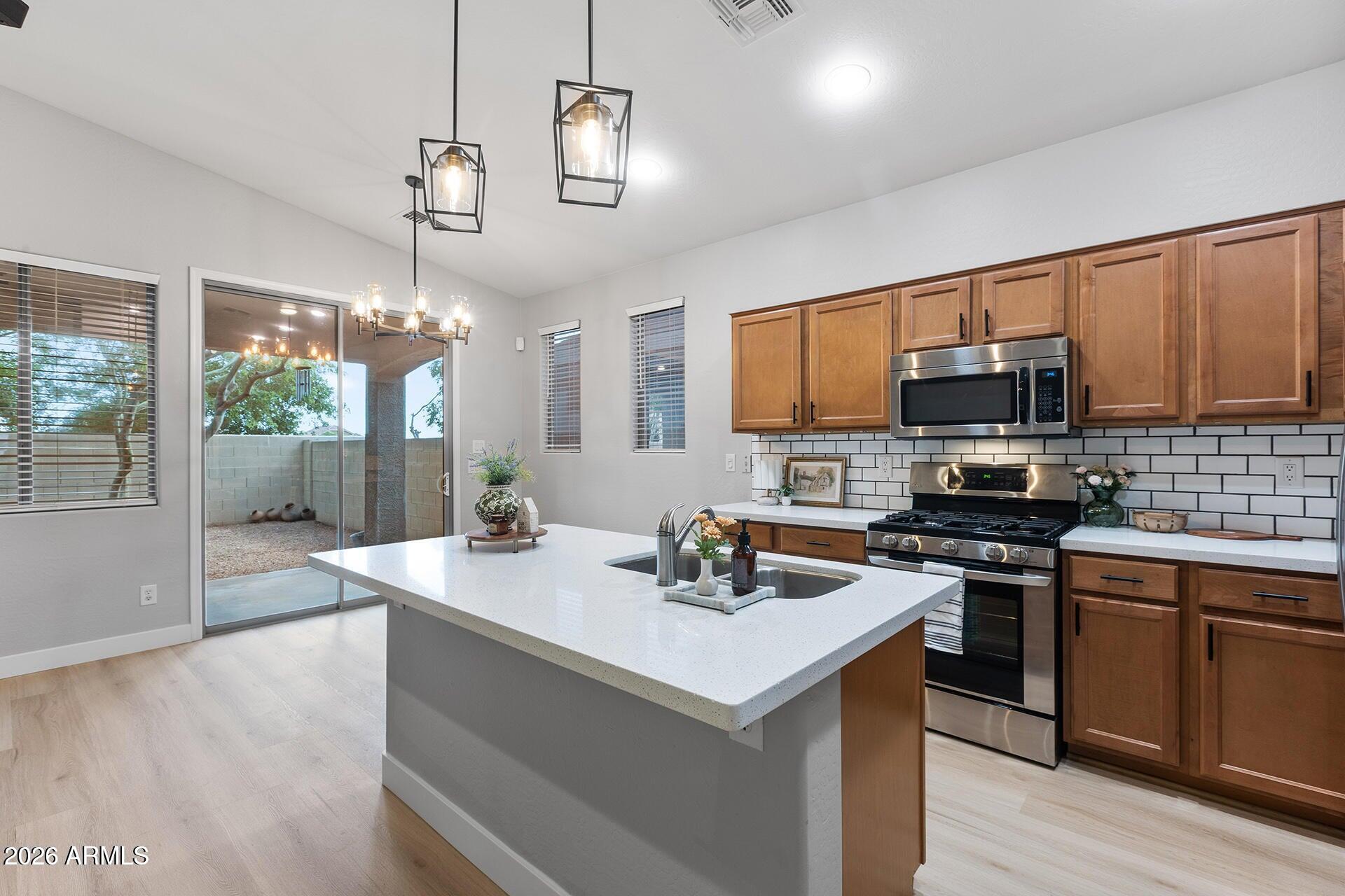 10361 W FOOTHILL Drive