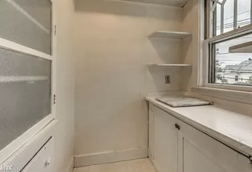 27 Lake St # 2