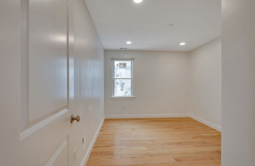 173 River St # 1