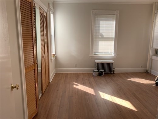 24 Ventura St