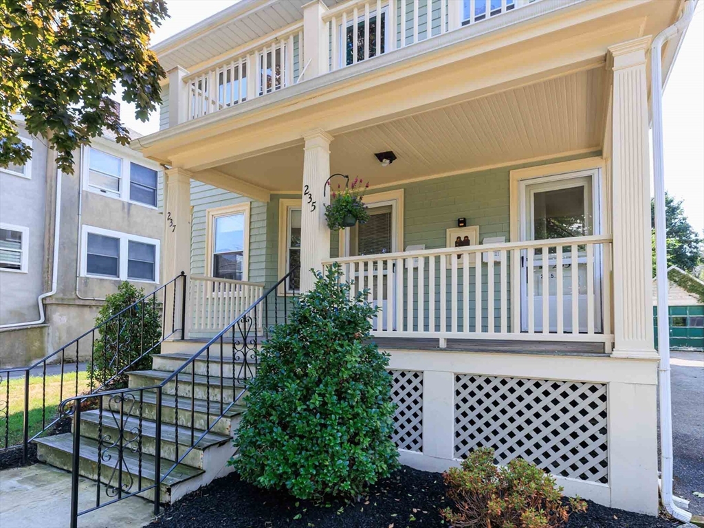 235-237 White Street