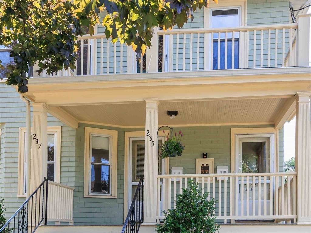 235-237 White Street