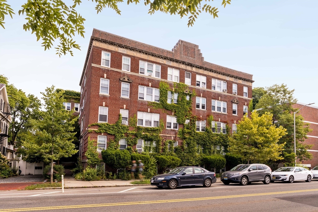 1697 Cambridge Street Unit: 6